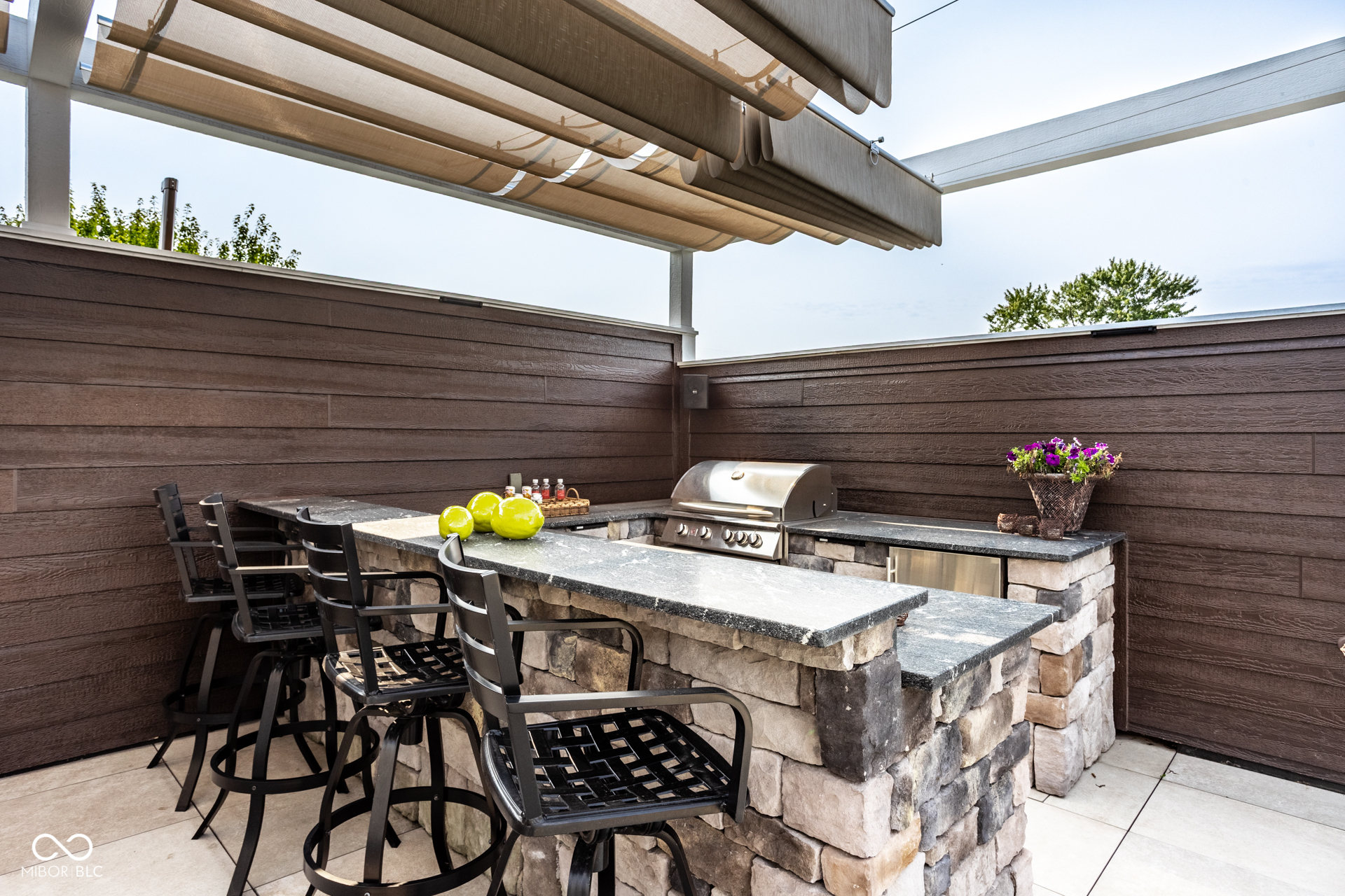 932 Broadway Street Unit: 14