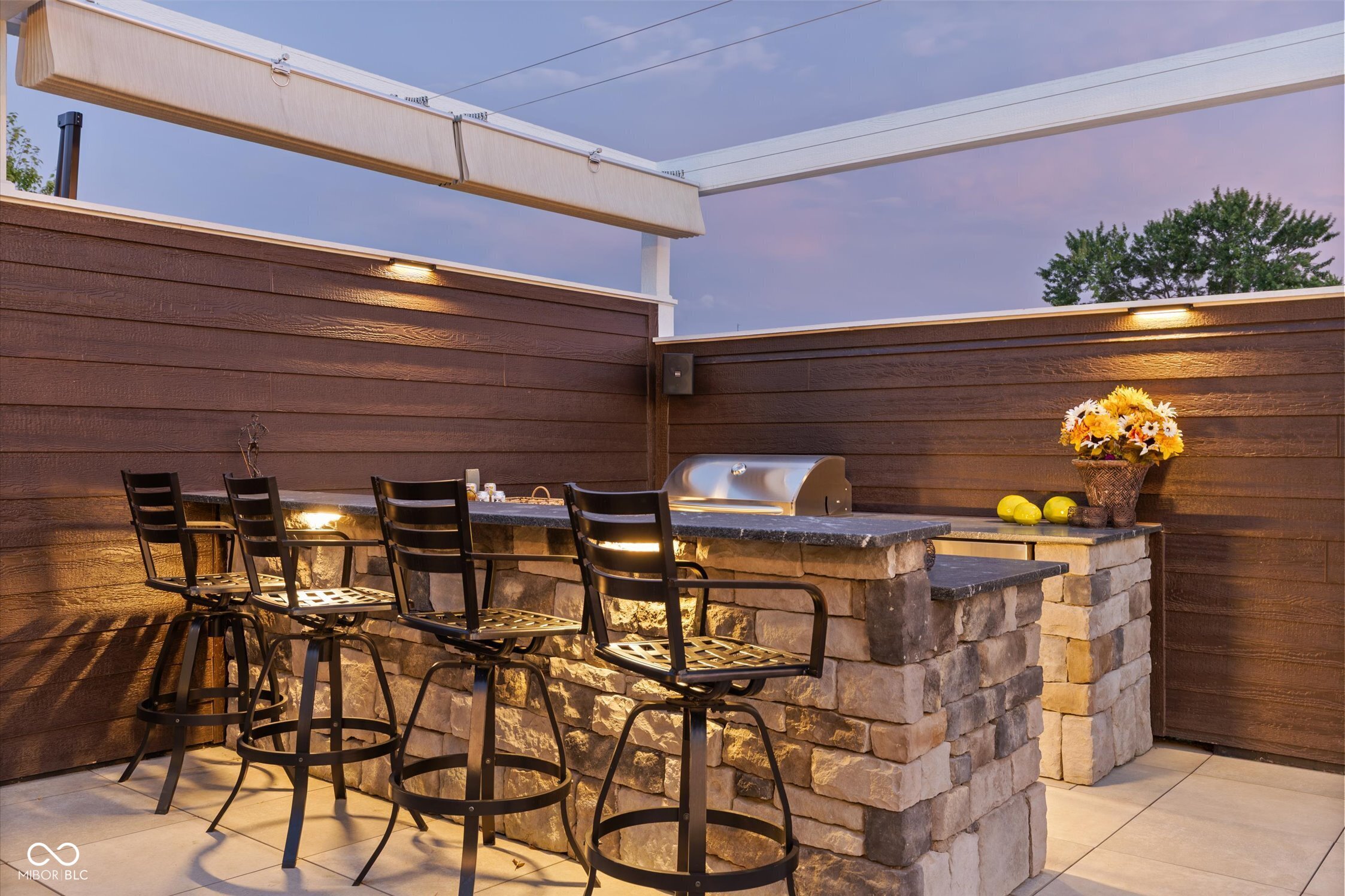 932 Broadway Street Unit: 14