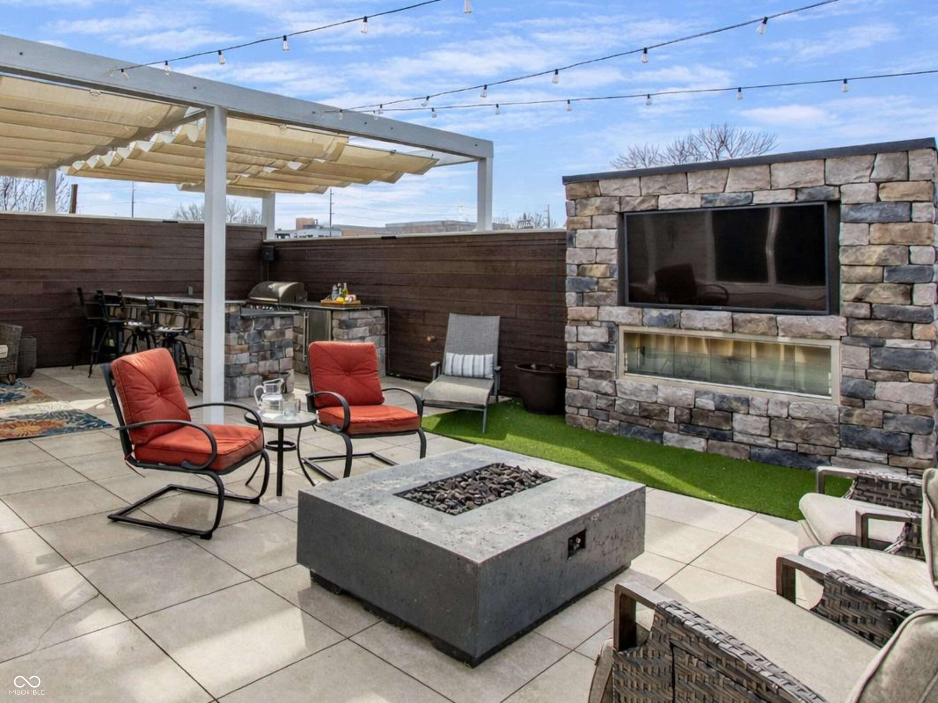 932 Broadway Street Unit: 14