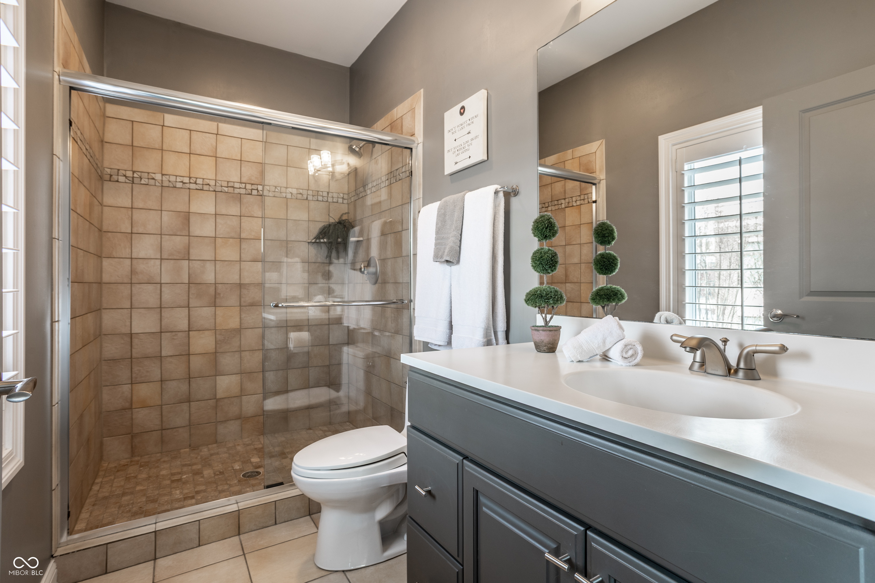 932 Broadway Street Unit: 14