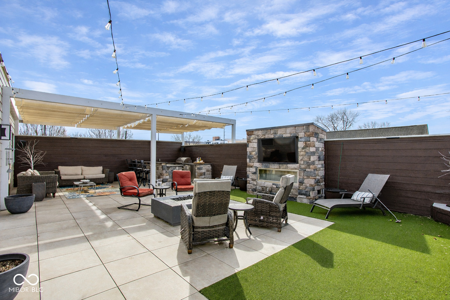 932 Broadway Street Unit: 14