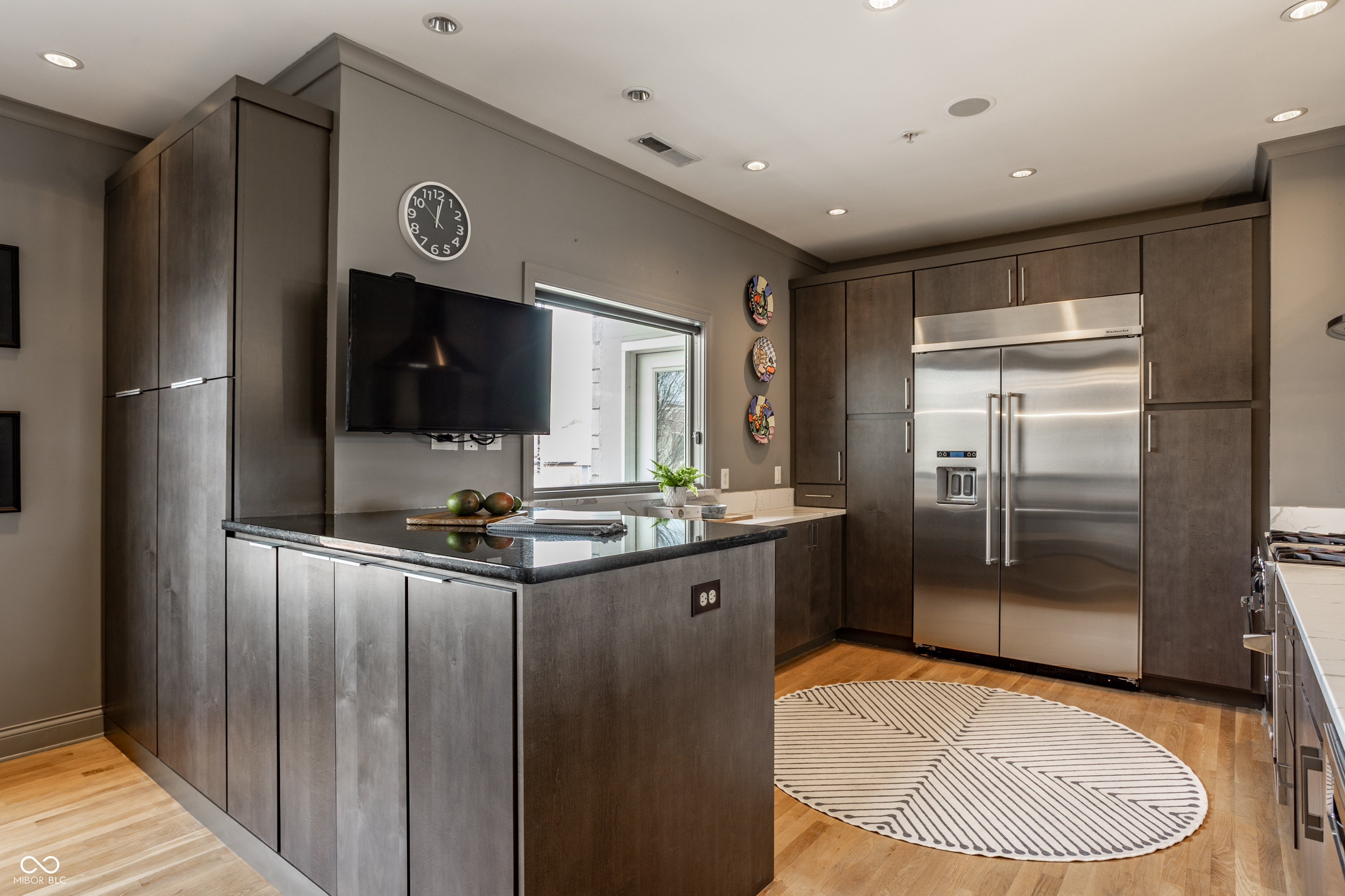 932 Broadway Street Unit: 14