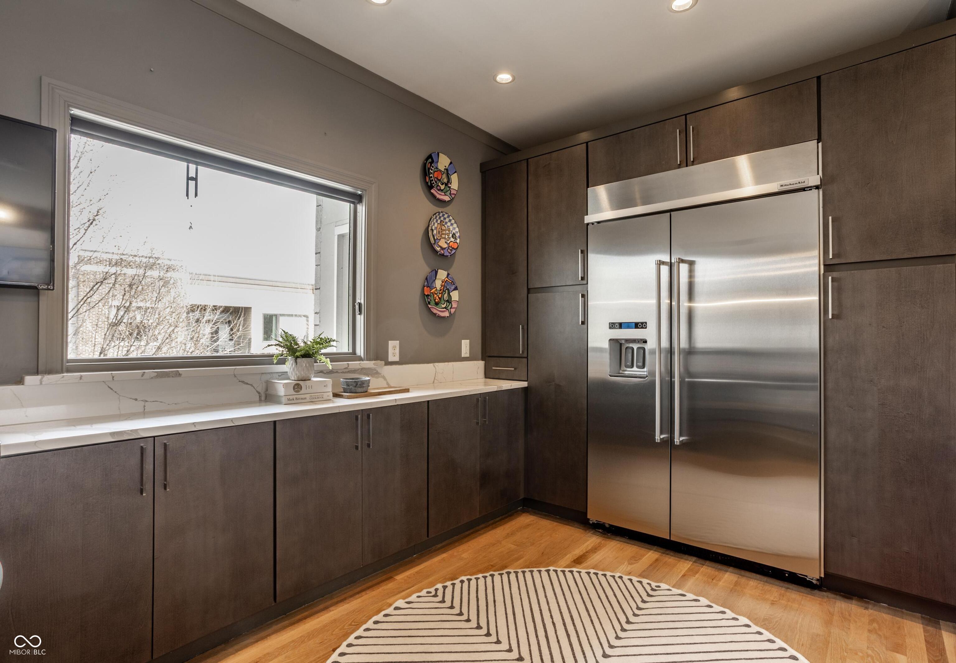 932 Broadway Street Unit: 14