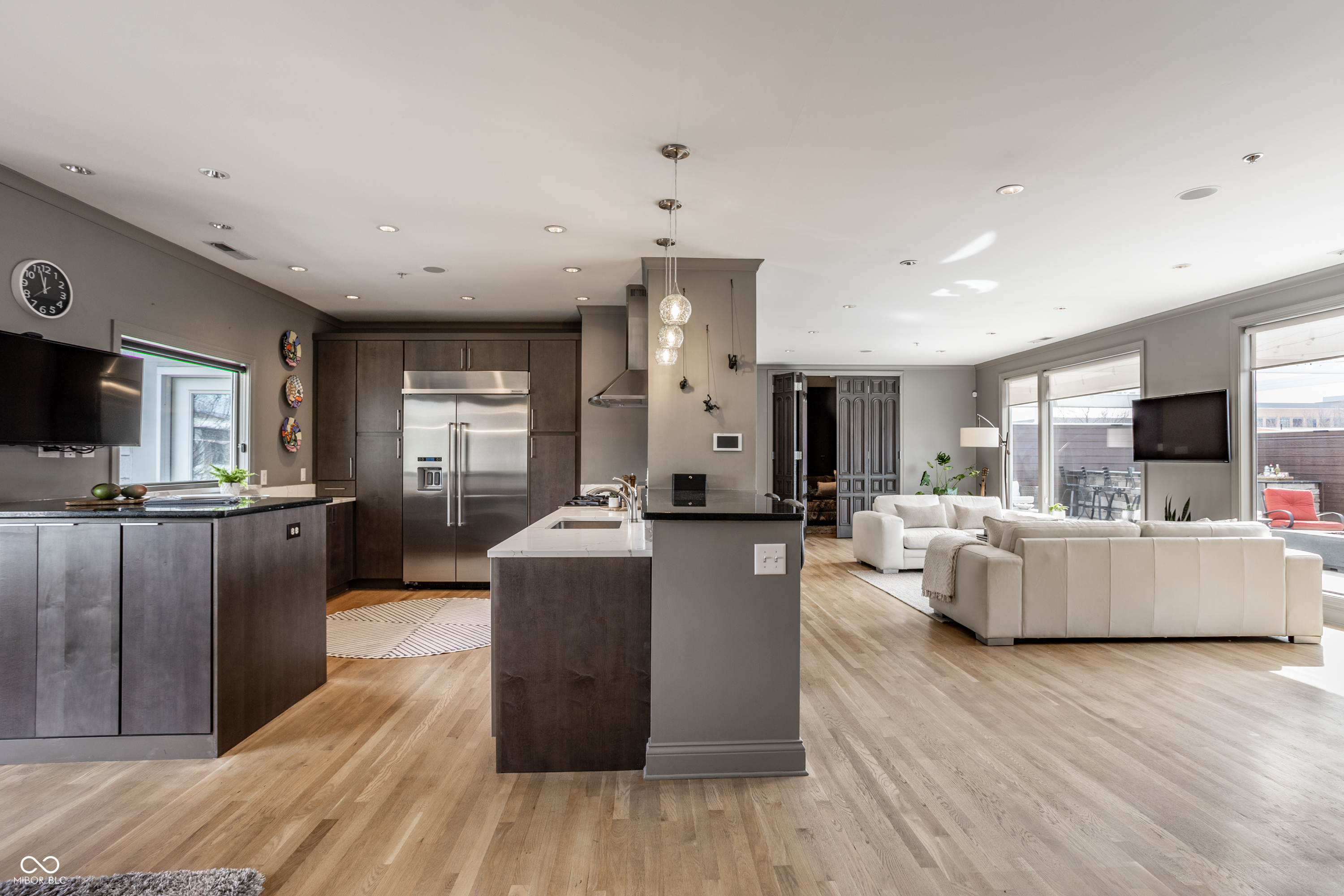 932 Broadway Street Unit: 14