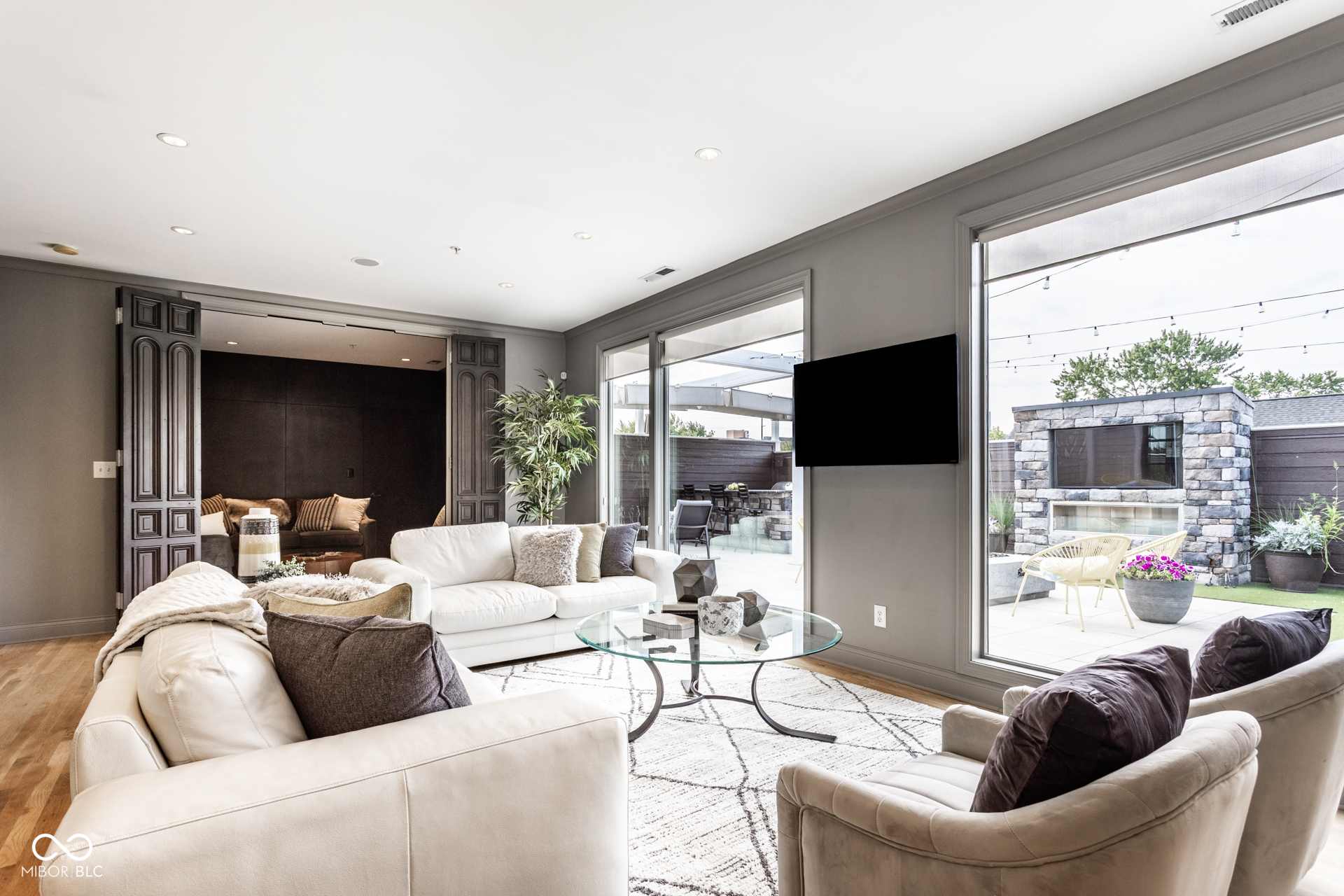 932 Broadway Street Unit: 14