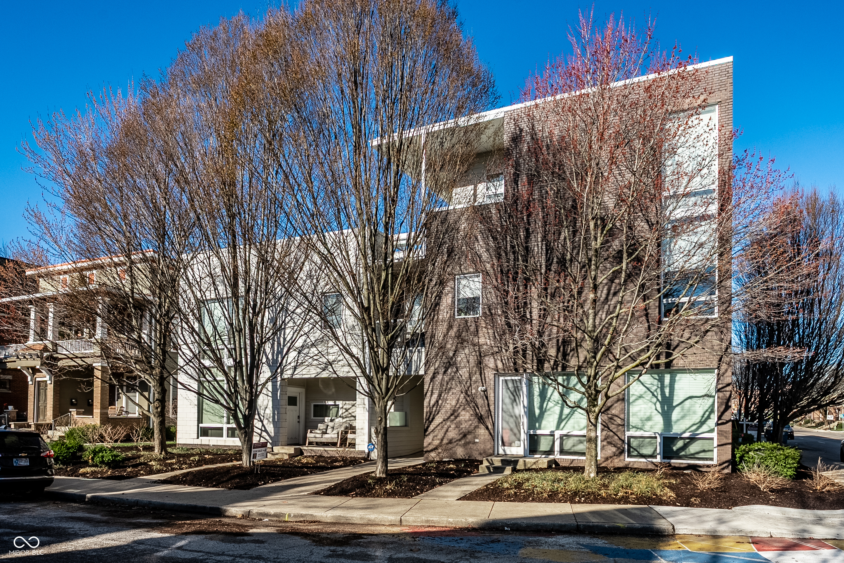932 Broadway Street Unit: 14