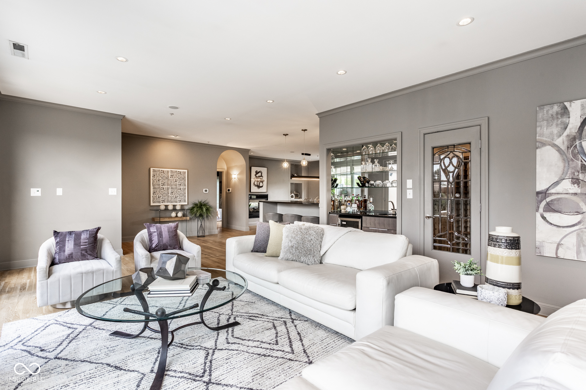932 Broadway Street Unit: 14