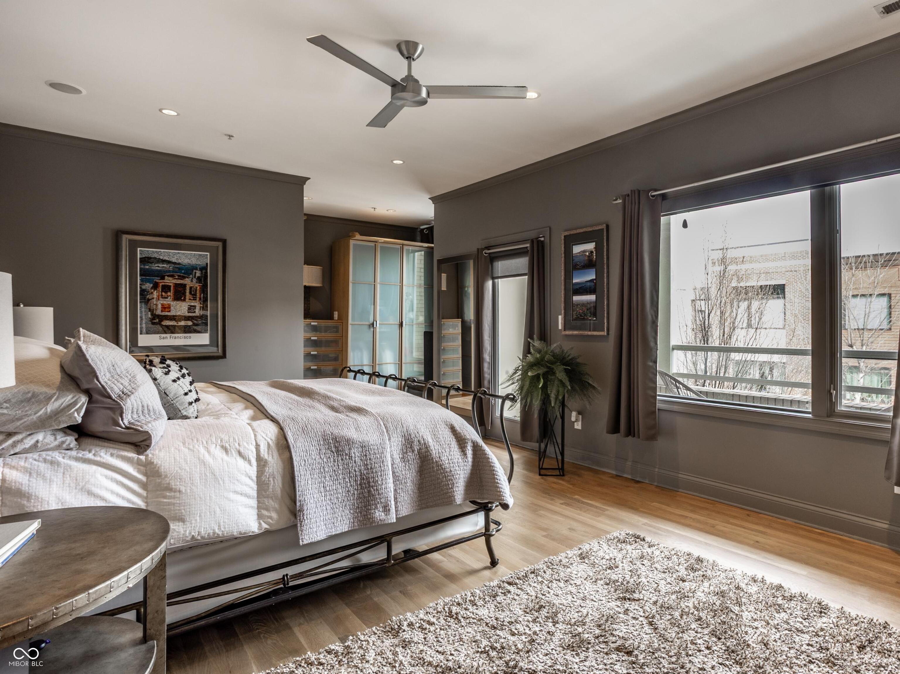 932 Broadway Street Unit: 14