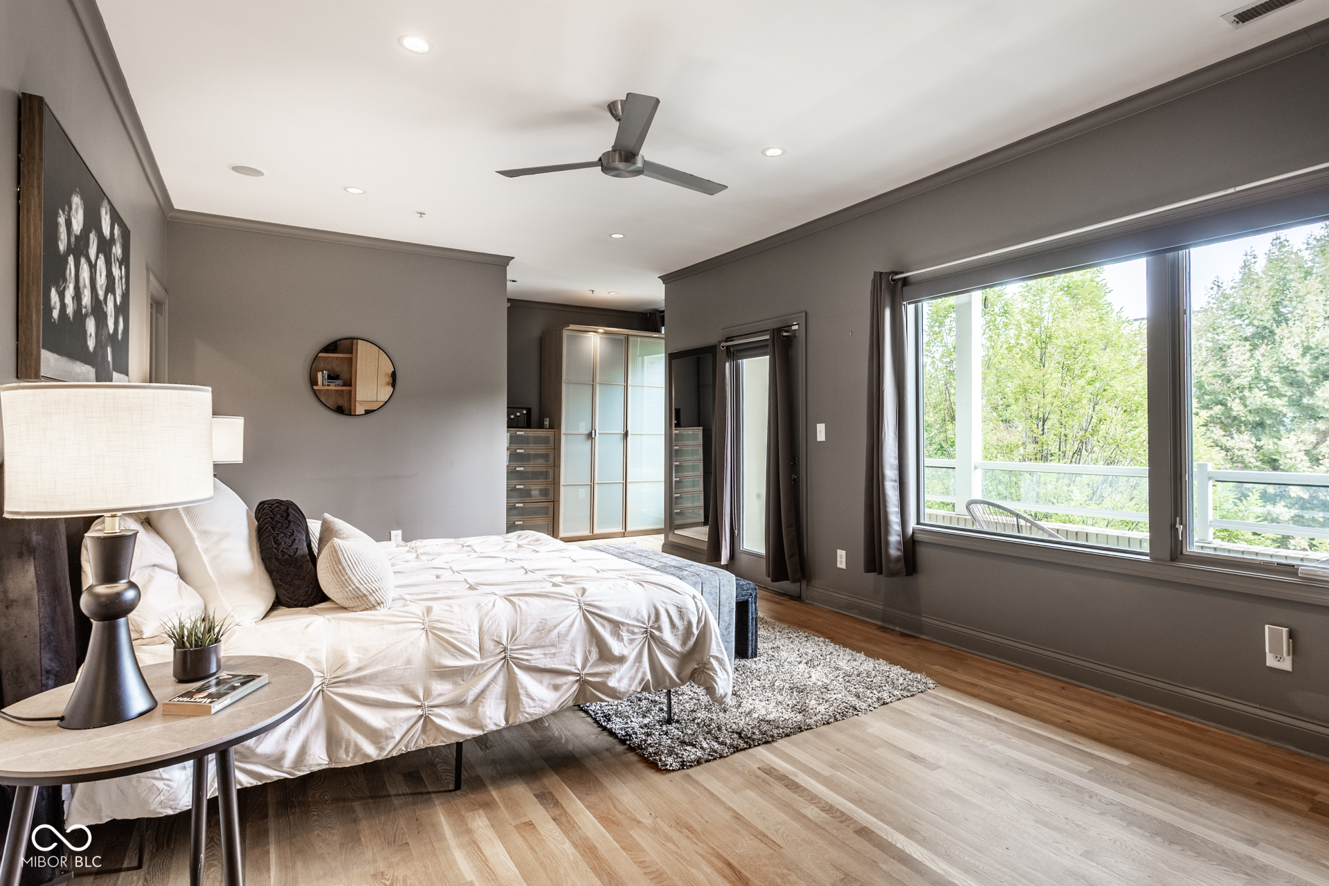 932 Broadway Street Unit: 14