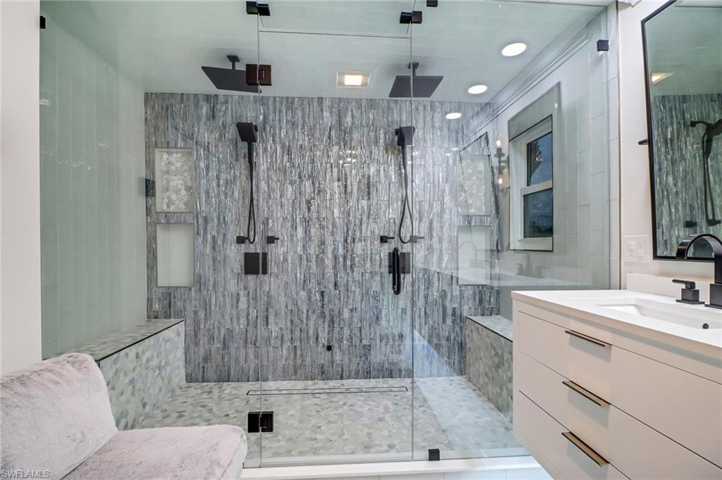 9520 Silver Palmetto CT