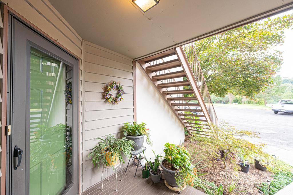 2217 6th Street NW Unit: 9