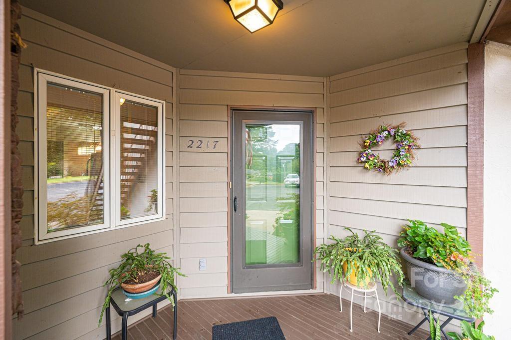 2217 6th Street NW Unit: 9