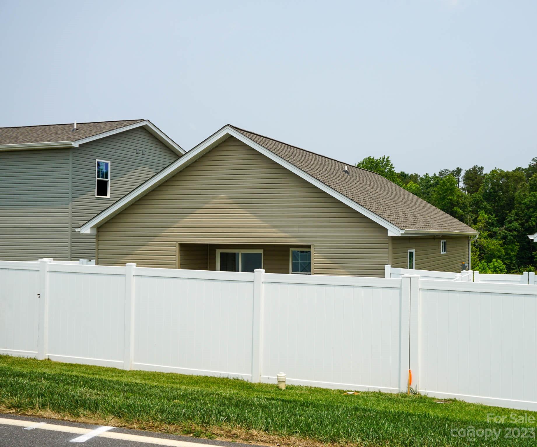 2529 Snow Creek Road NE