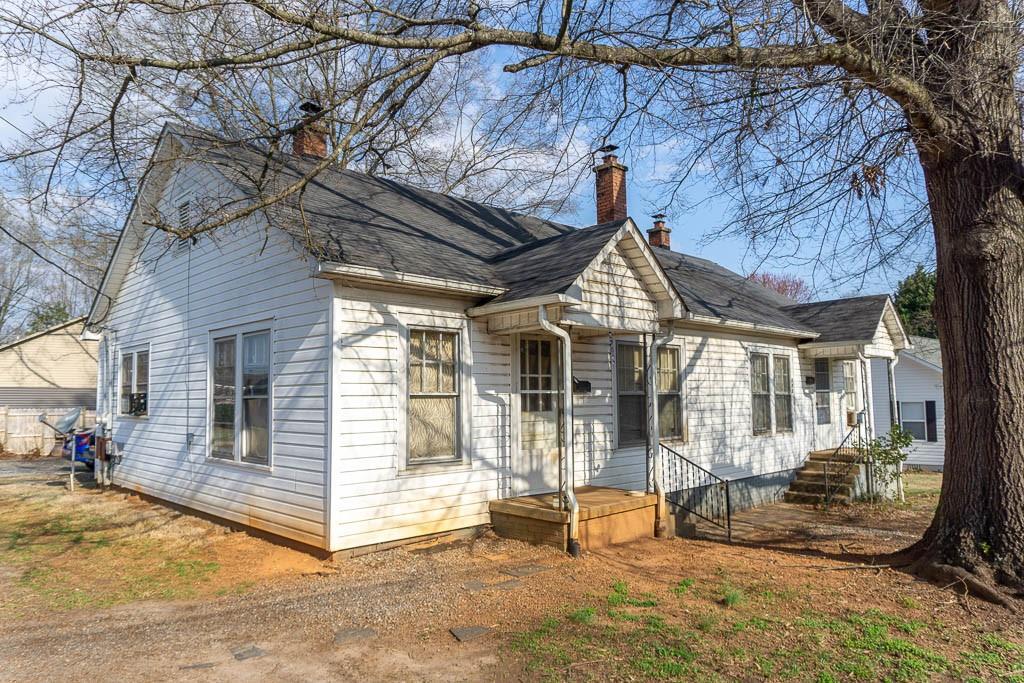 113 5th Avenue NE Unit: 113 & 115