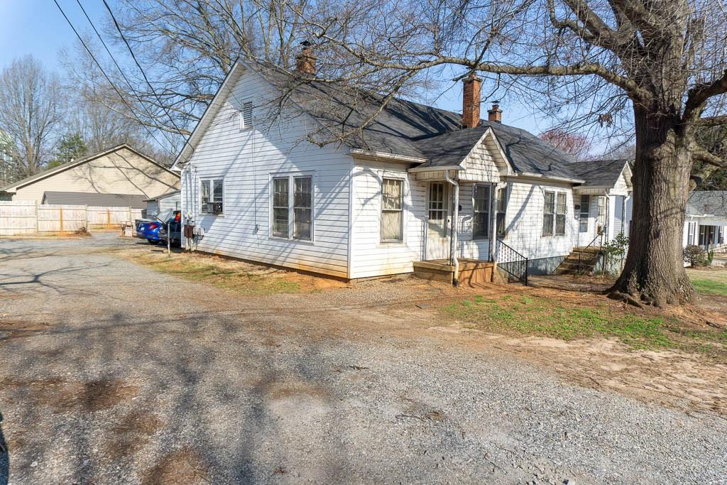 113 5th Avenue NE Unit: 113 & 115