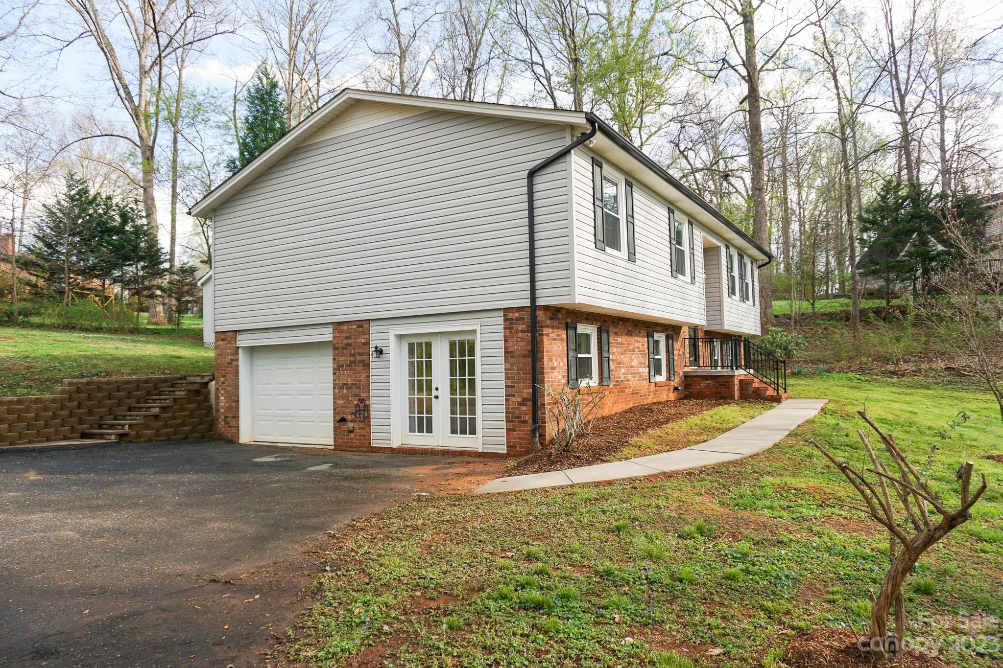 1444 Hardwood Circle