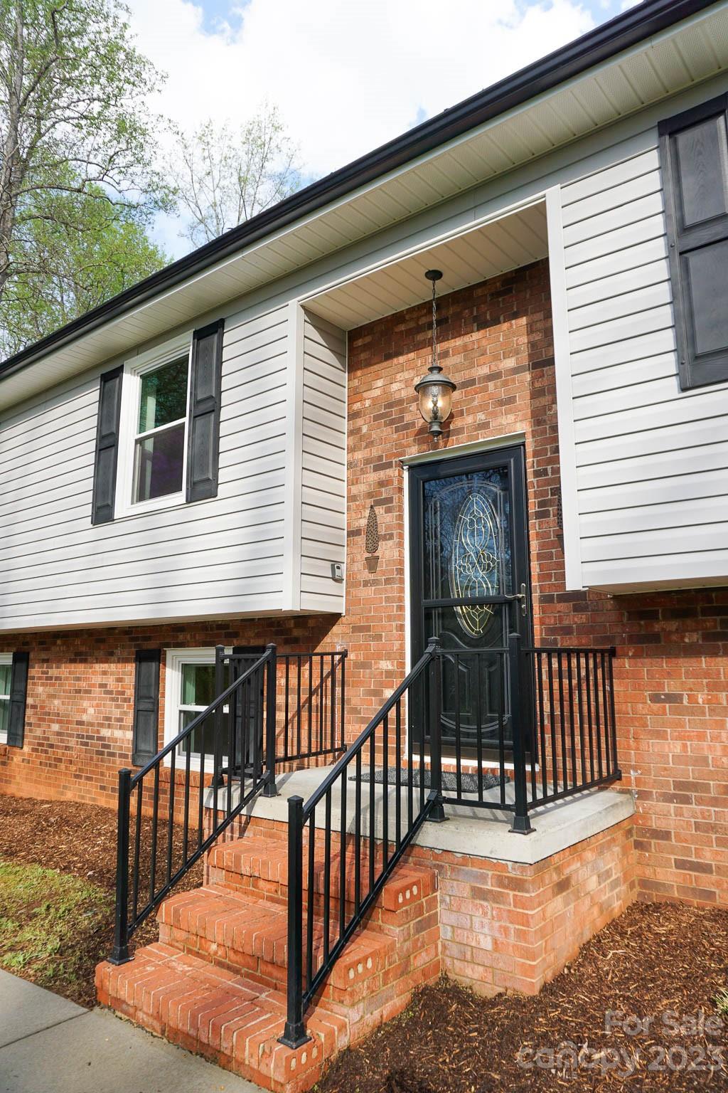 1444 Hardwood Circle