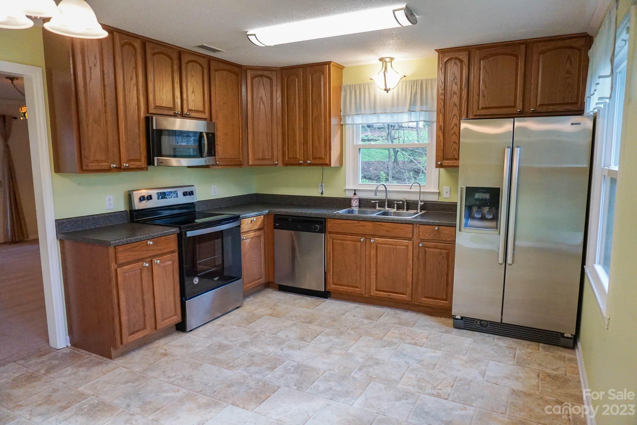 1444 Hardwood Circle