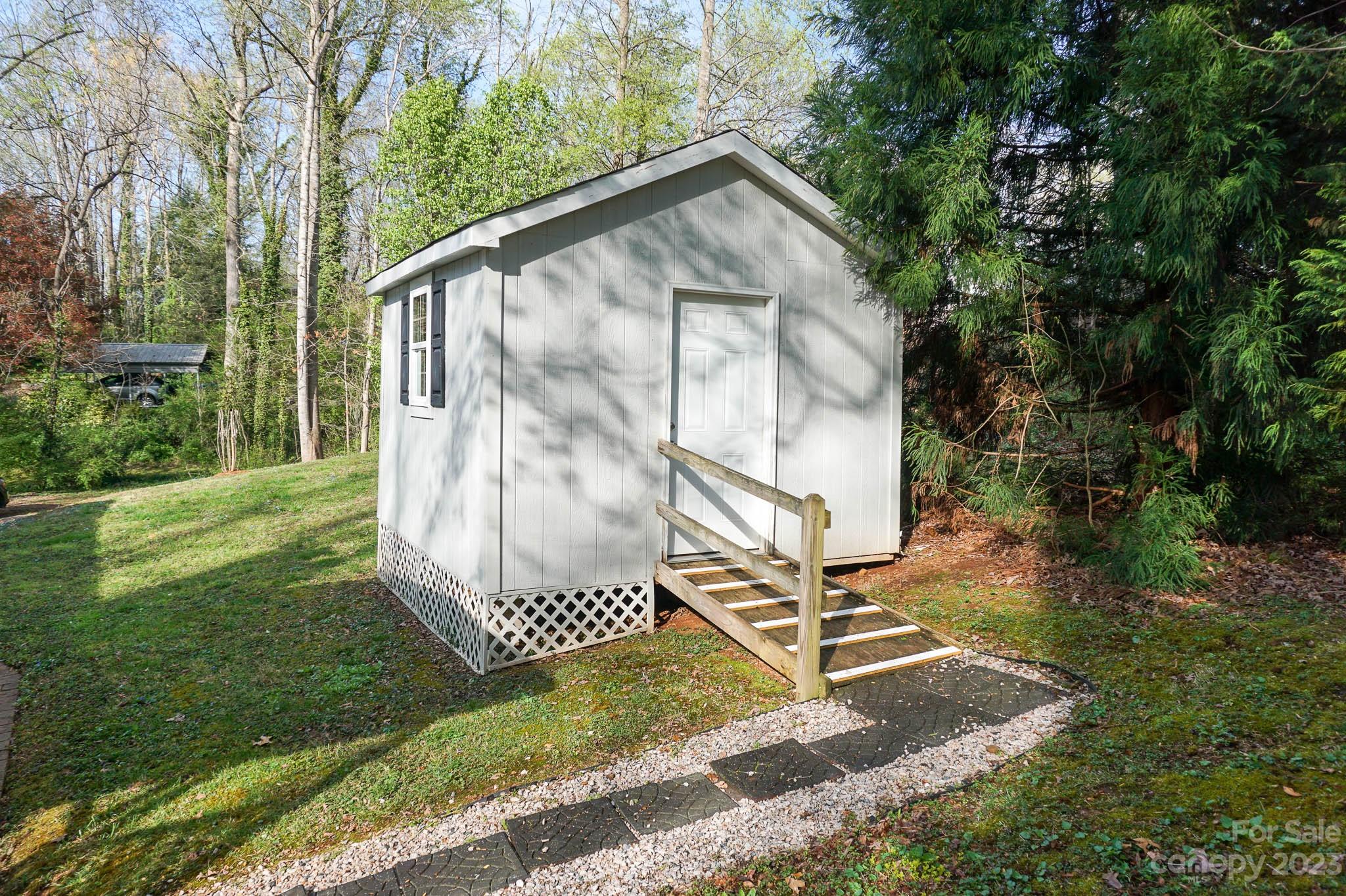 1444 Hardwood Circle