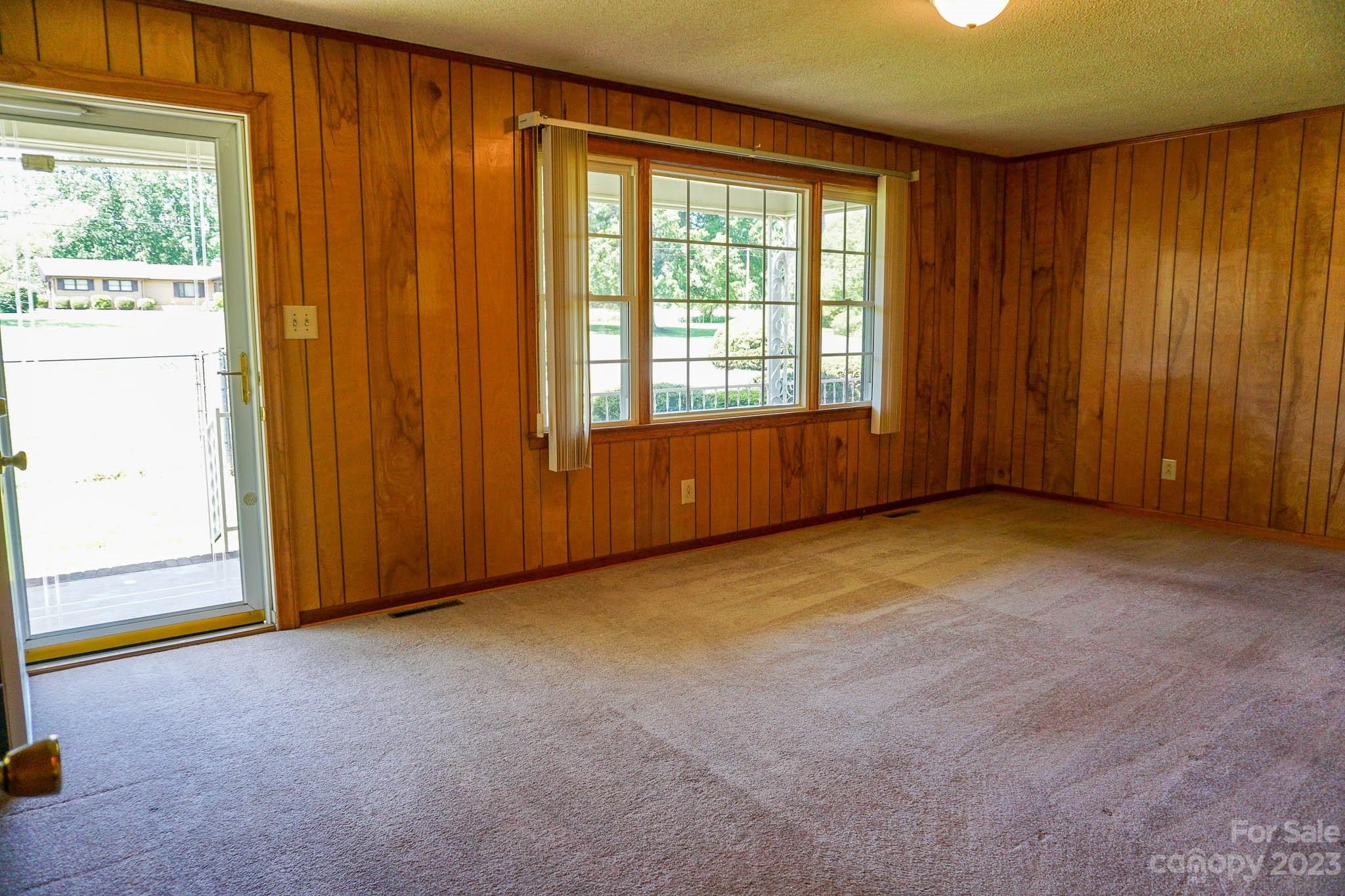 4407 E NC 10 Highway