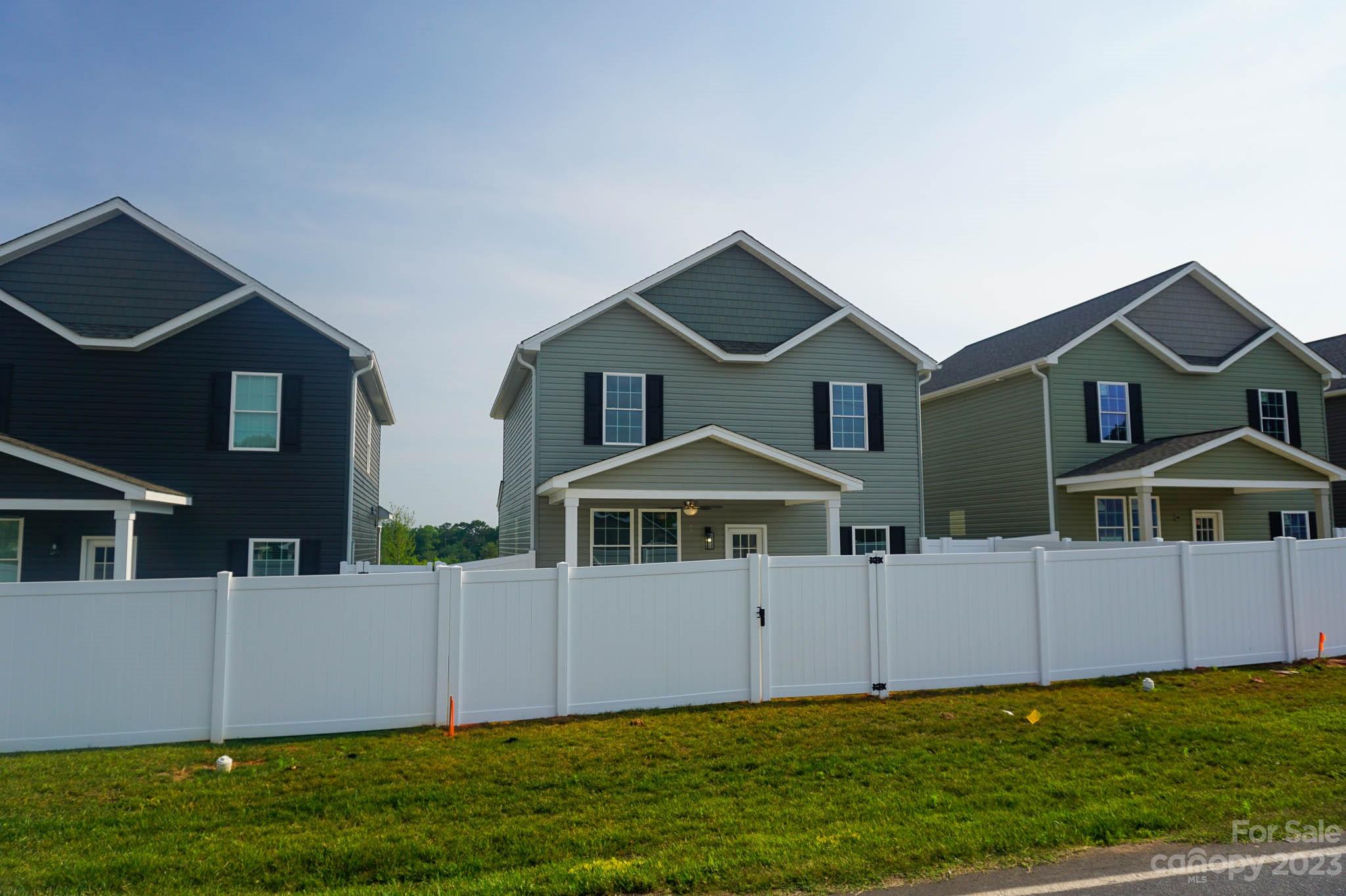 2530 Snow Creek Road NE