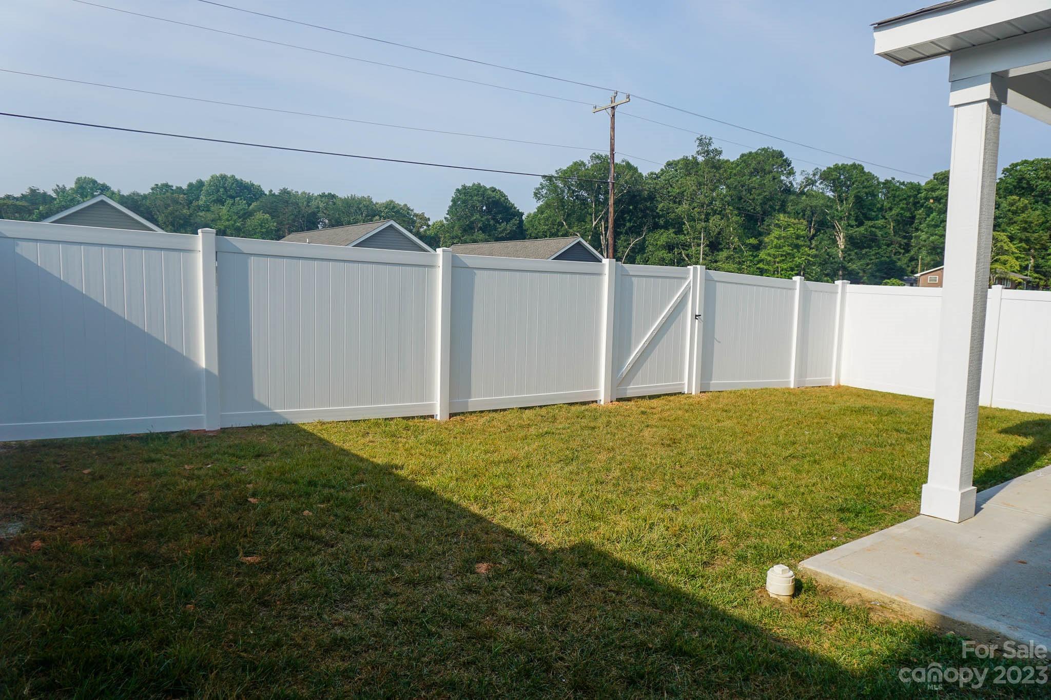 2530 Snow Creek Road NE