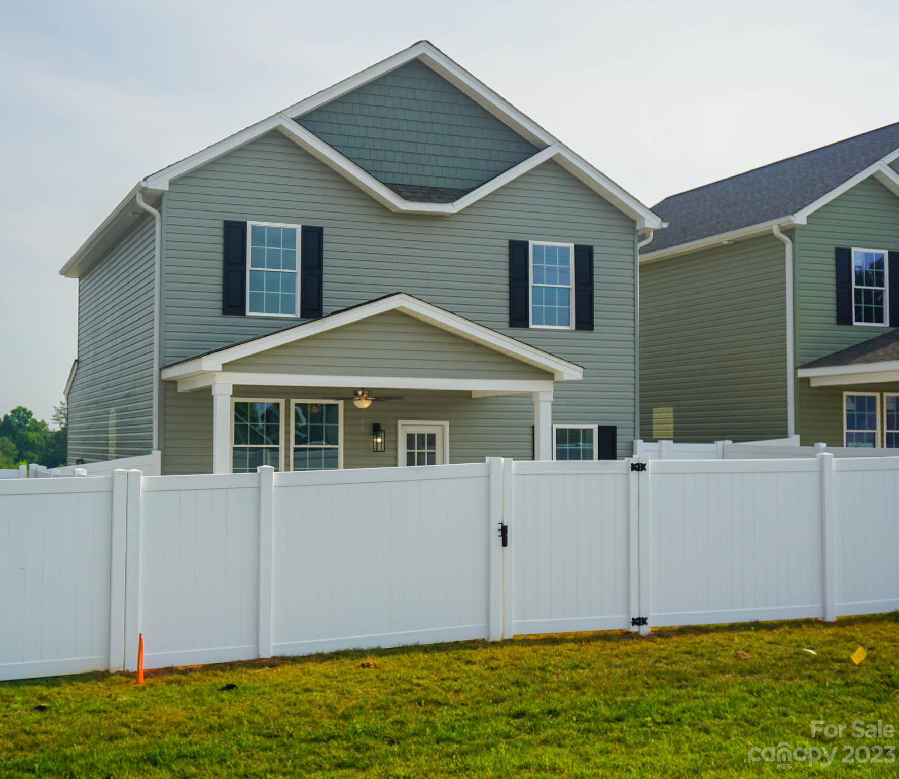 2530 Snow Creek Road NE