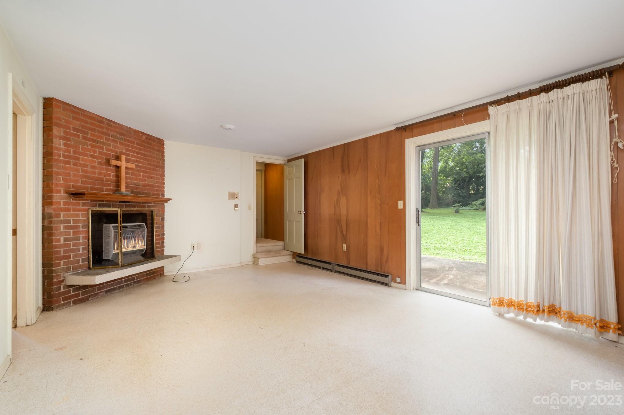 661 6th Avenue Place NW