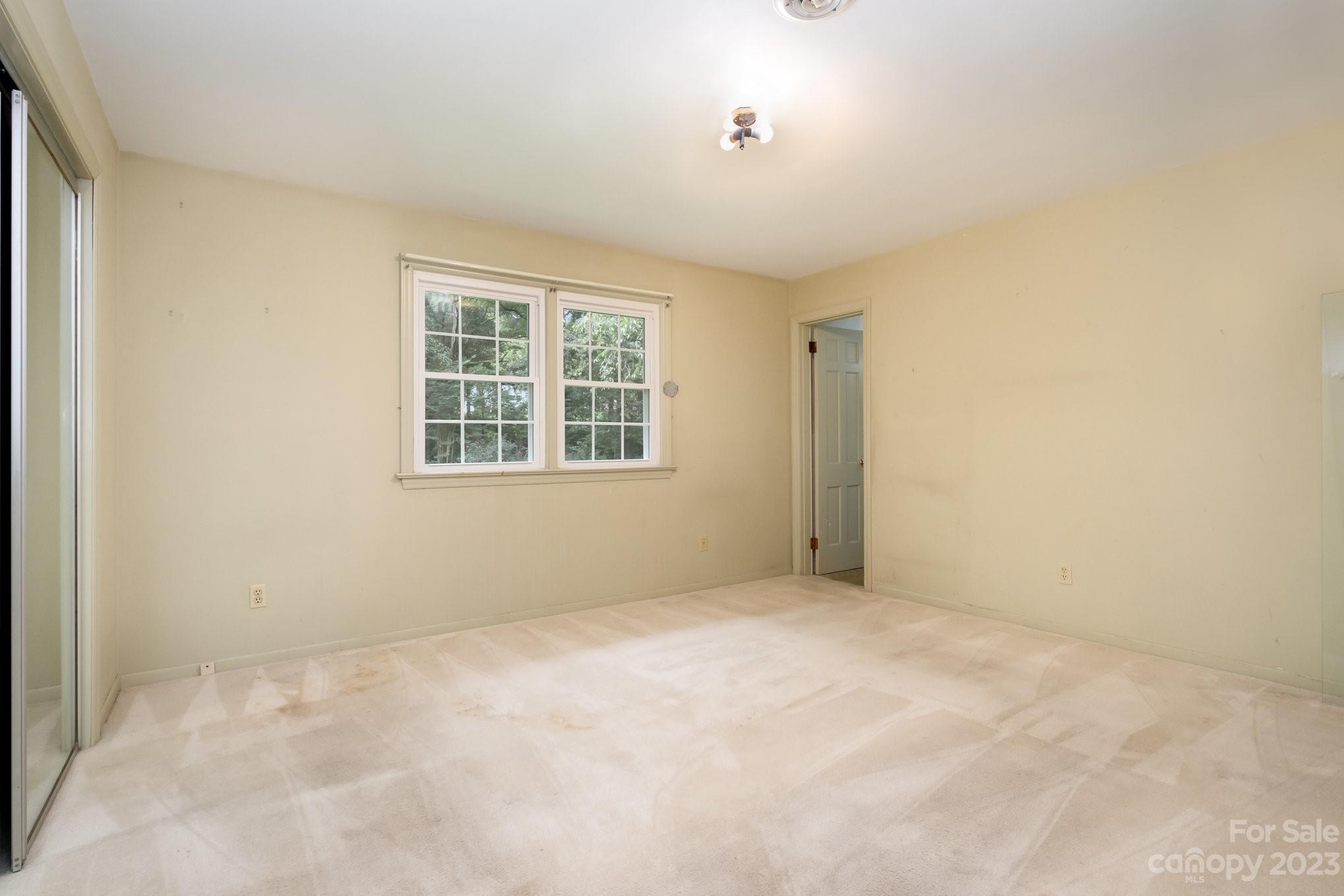 661 6th Avenue Place NW