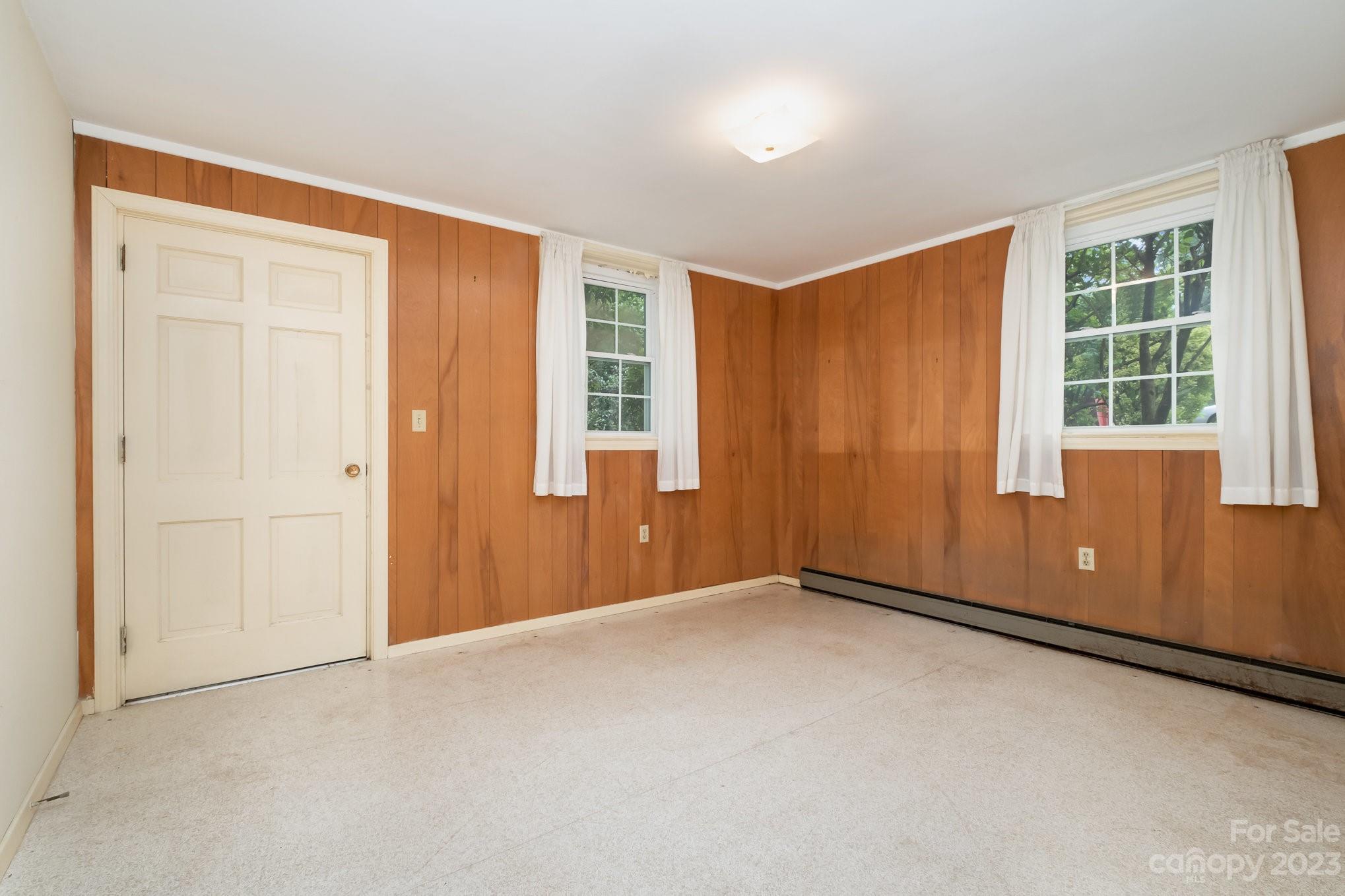 661 6th Avenue Place NW