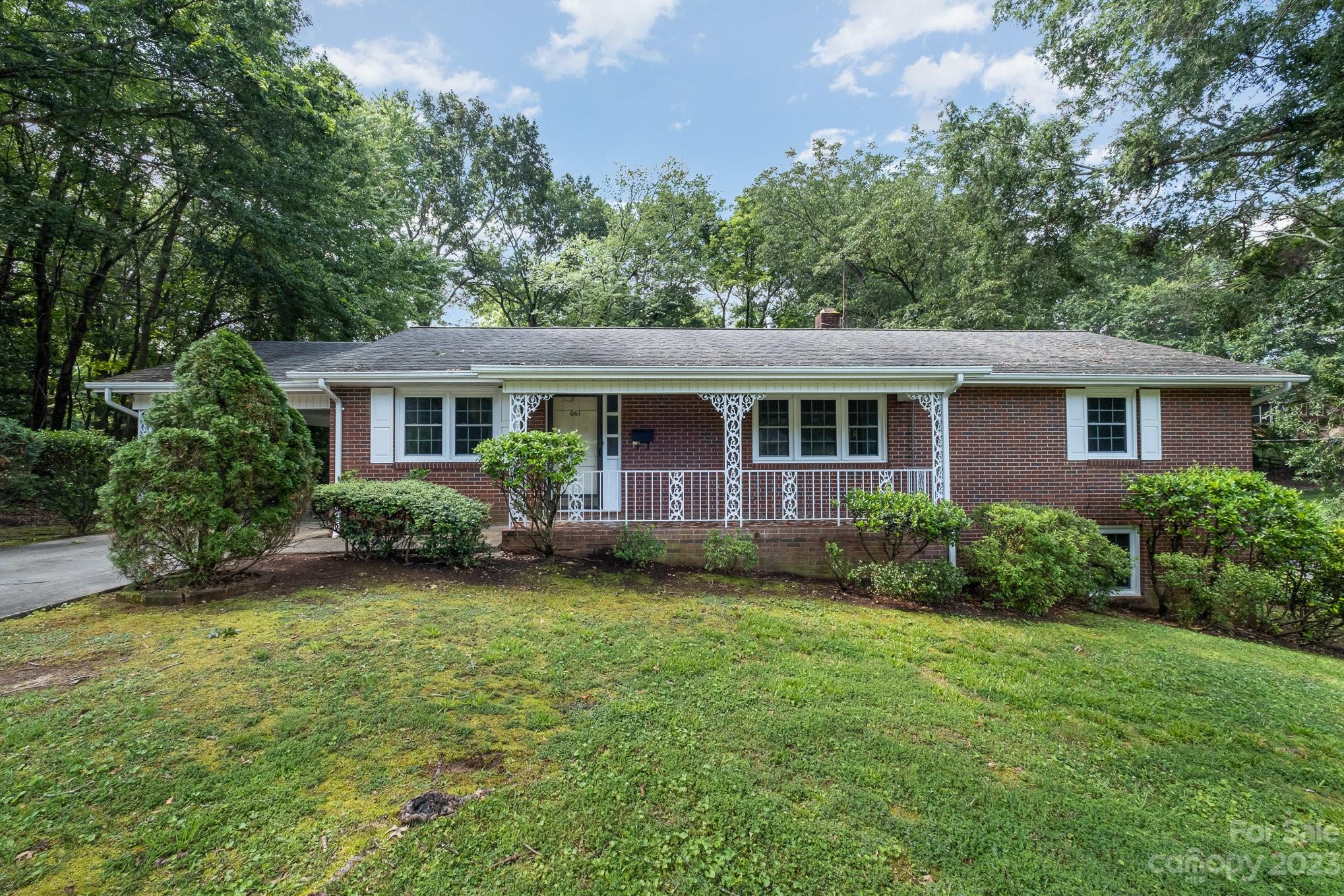 661 6th Avenue Place NW