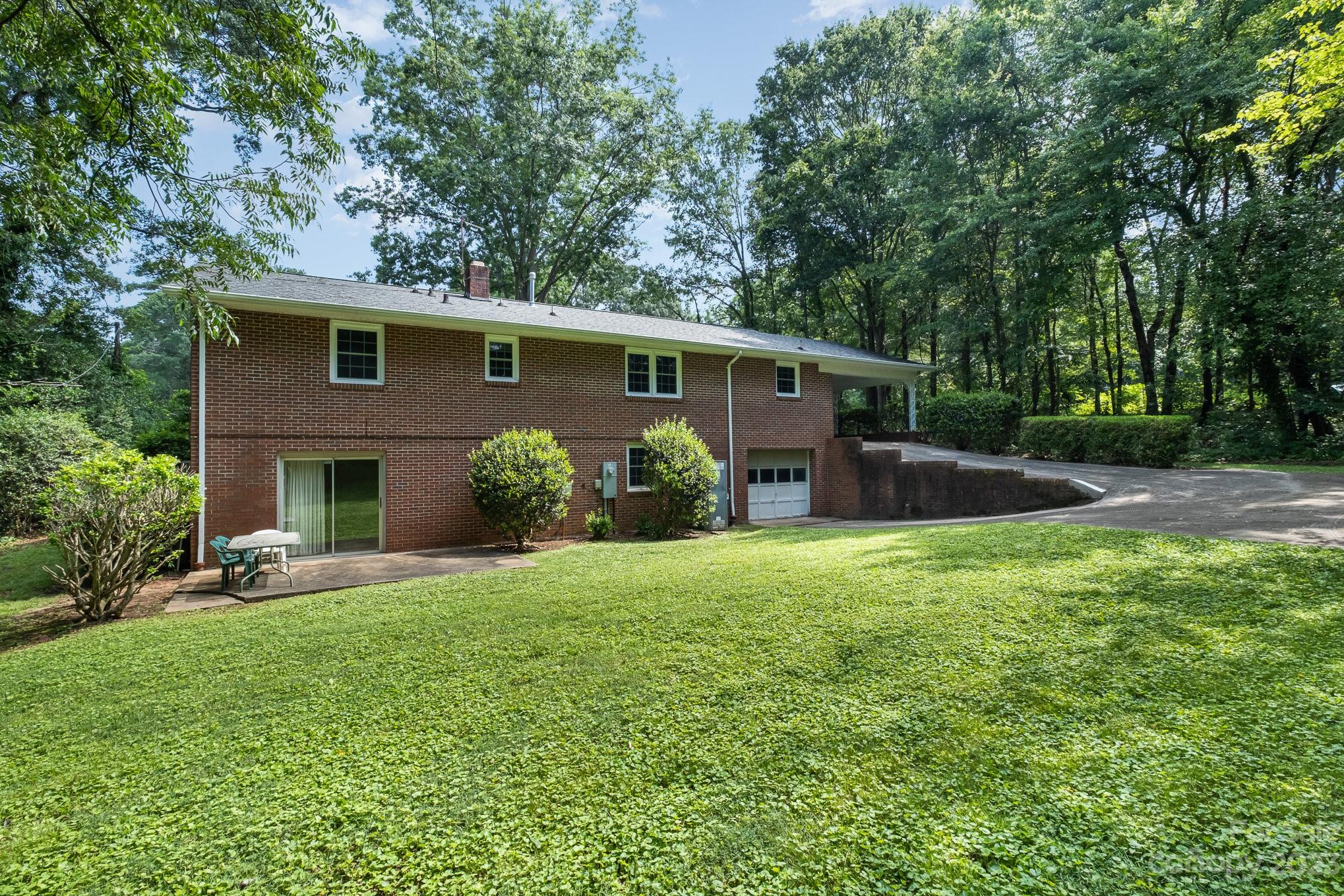 661 6th Avenue Place NW