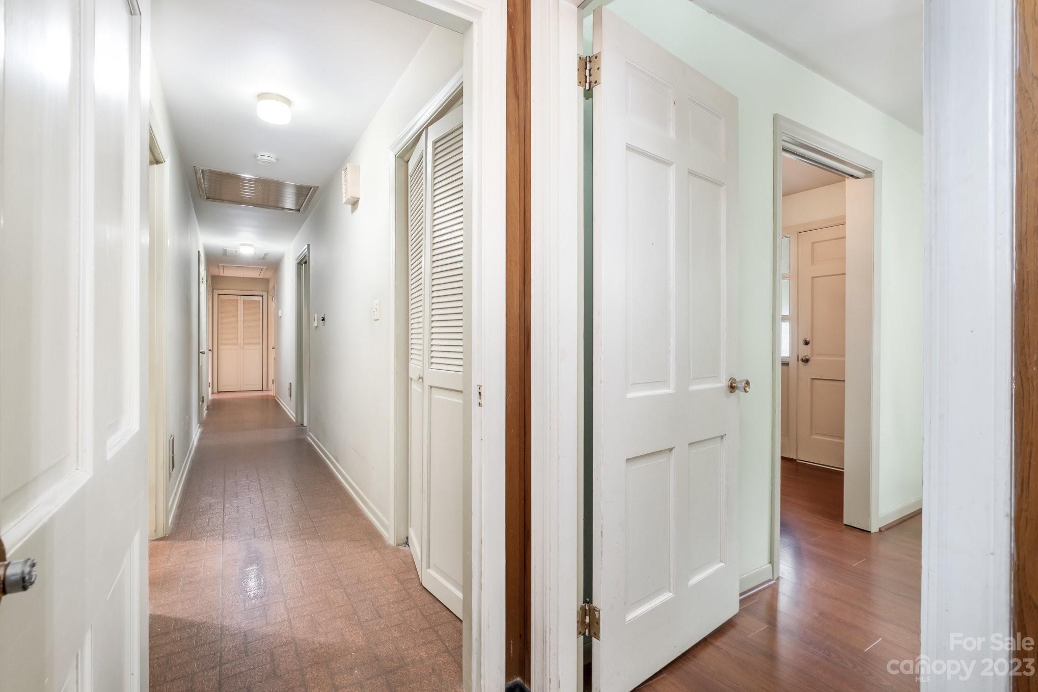 661 6th Avenue Place NW