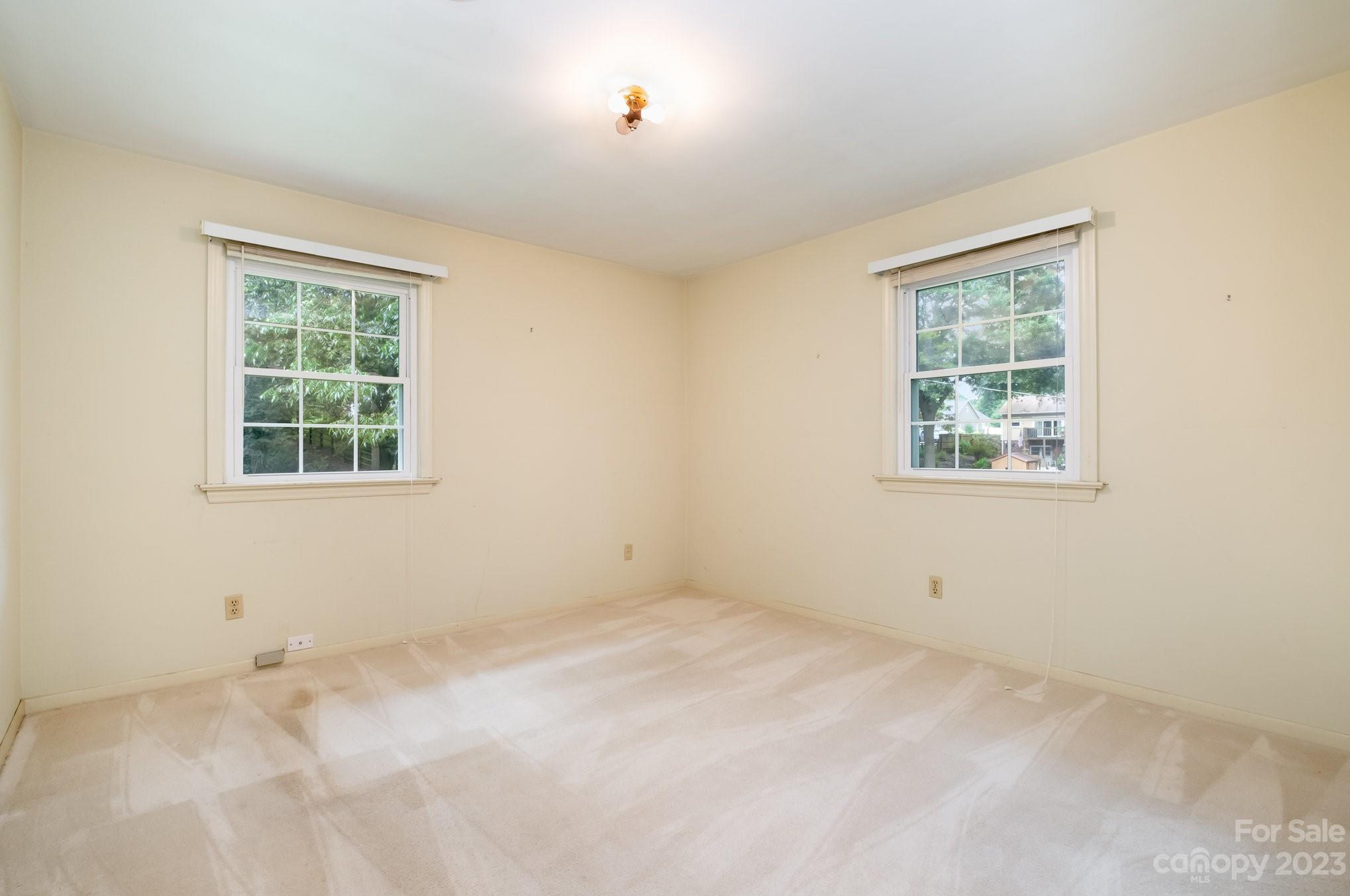 661 6th Avenue Place NW