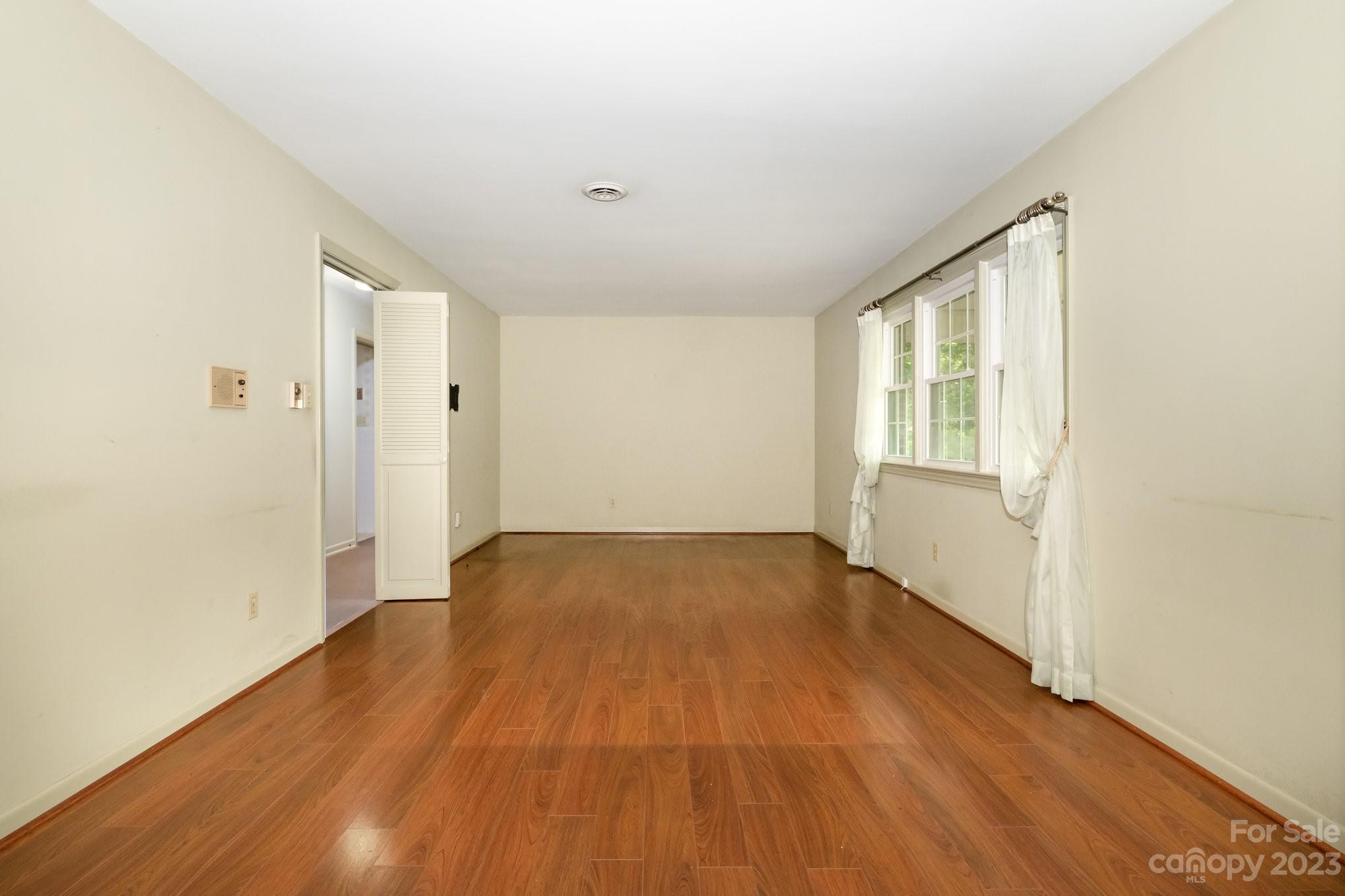 661 6th Avenue Place NW