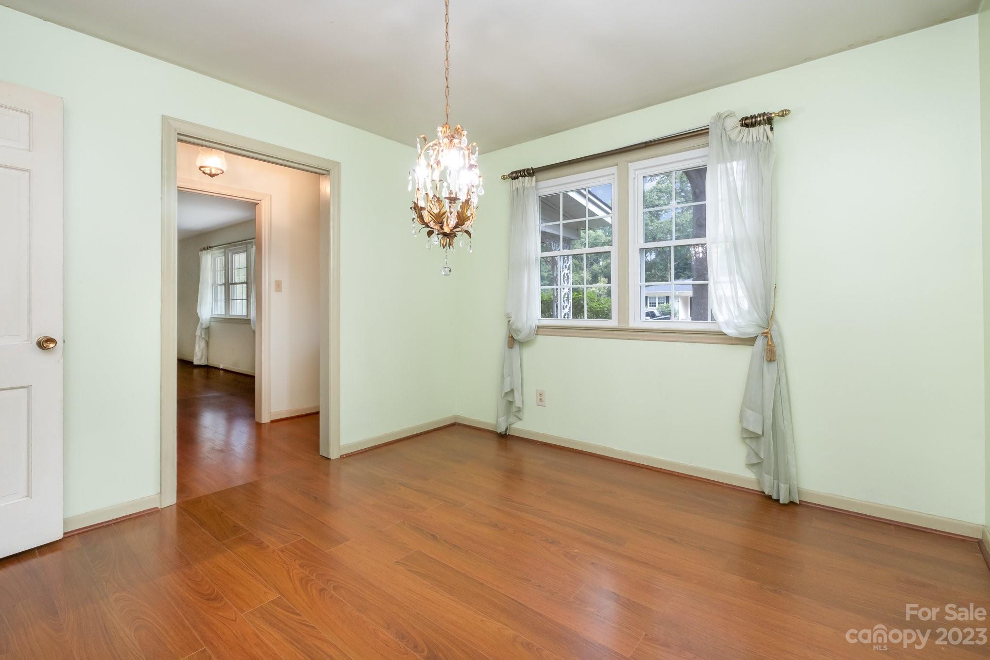 661 6th Avenue Place NW