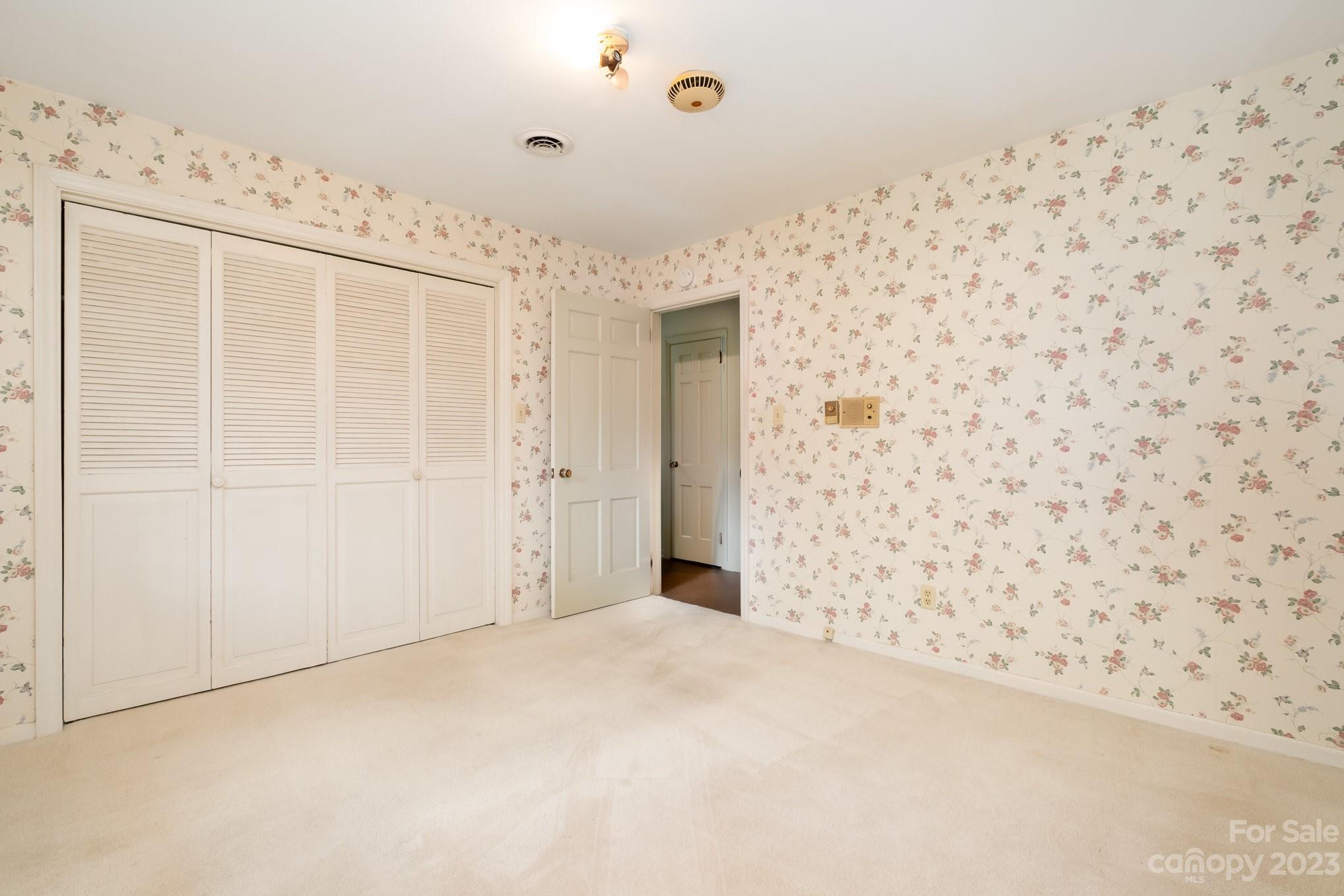 661 6th Avenue Place NW