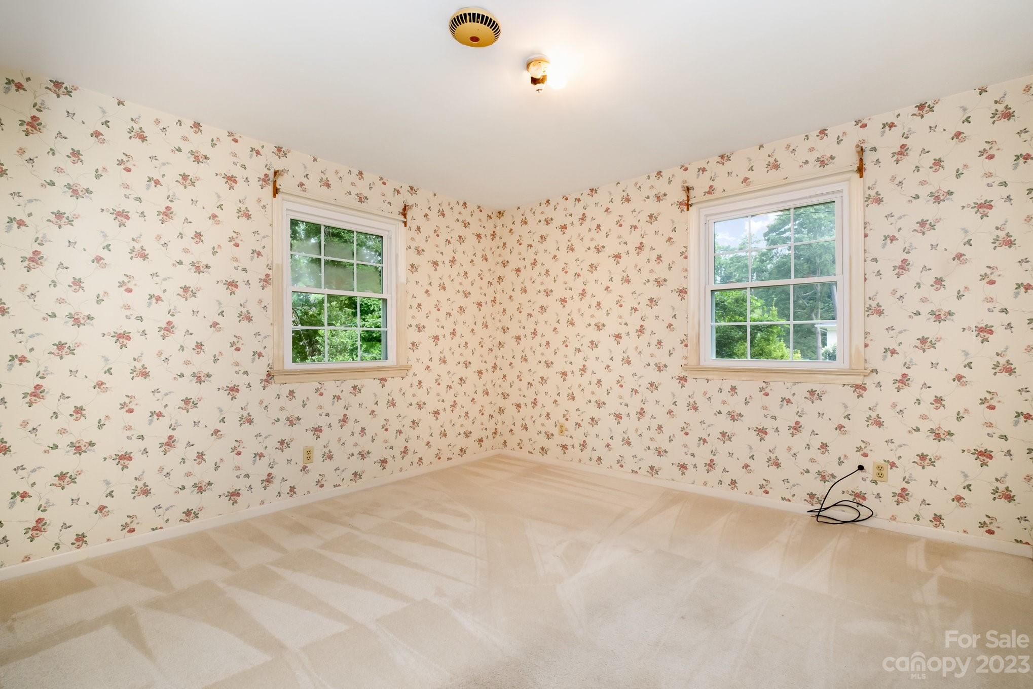 661 6th Avenue Place NW