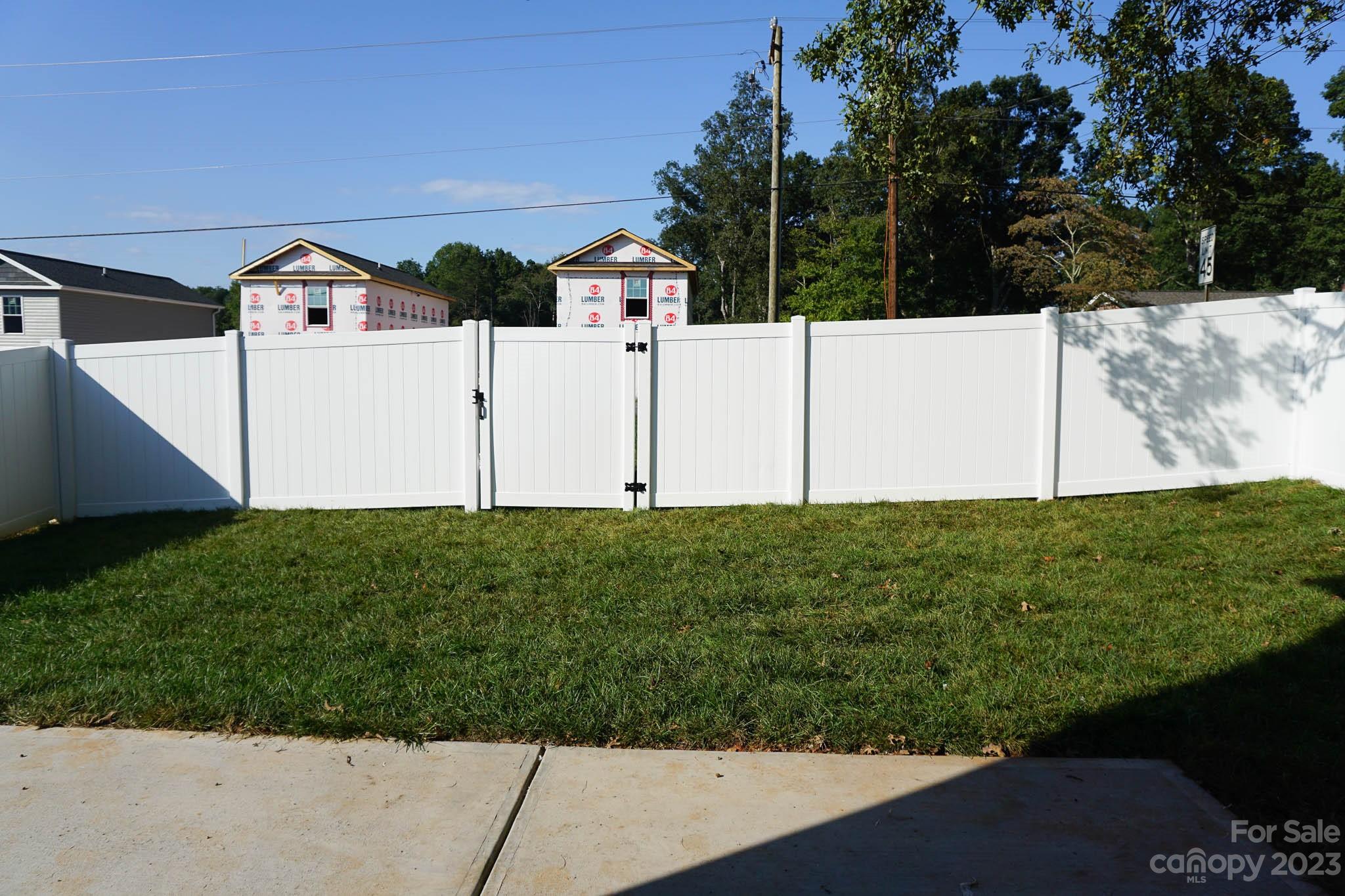 2558 Snow Creek Road NE