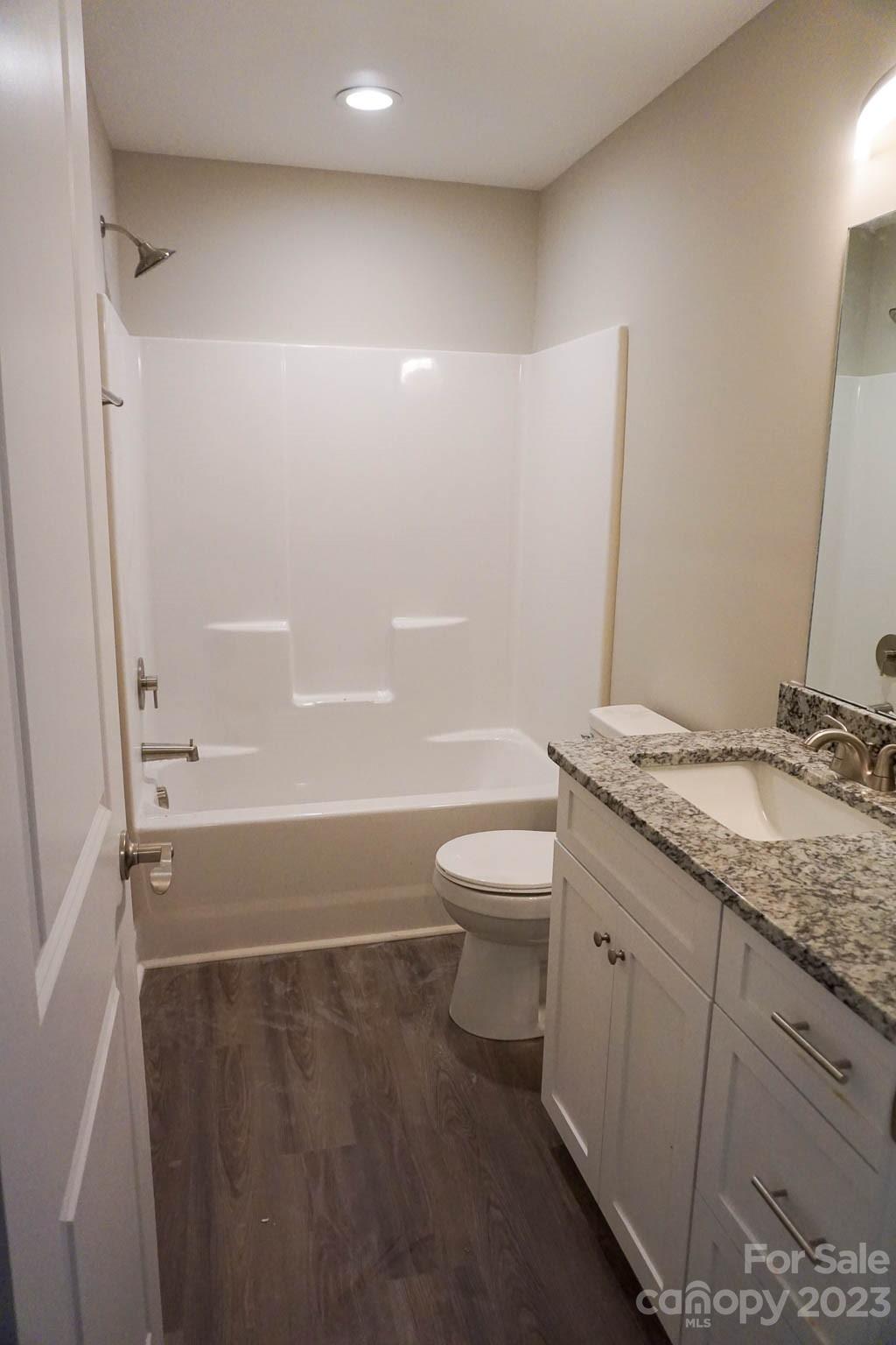 2526 Snow Creek Road NE