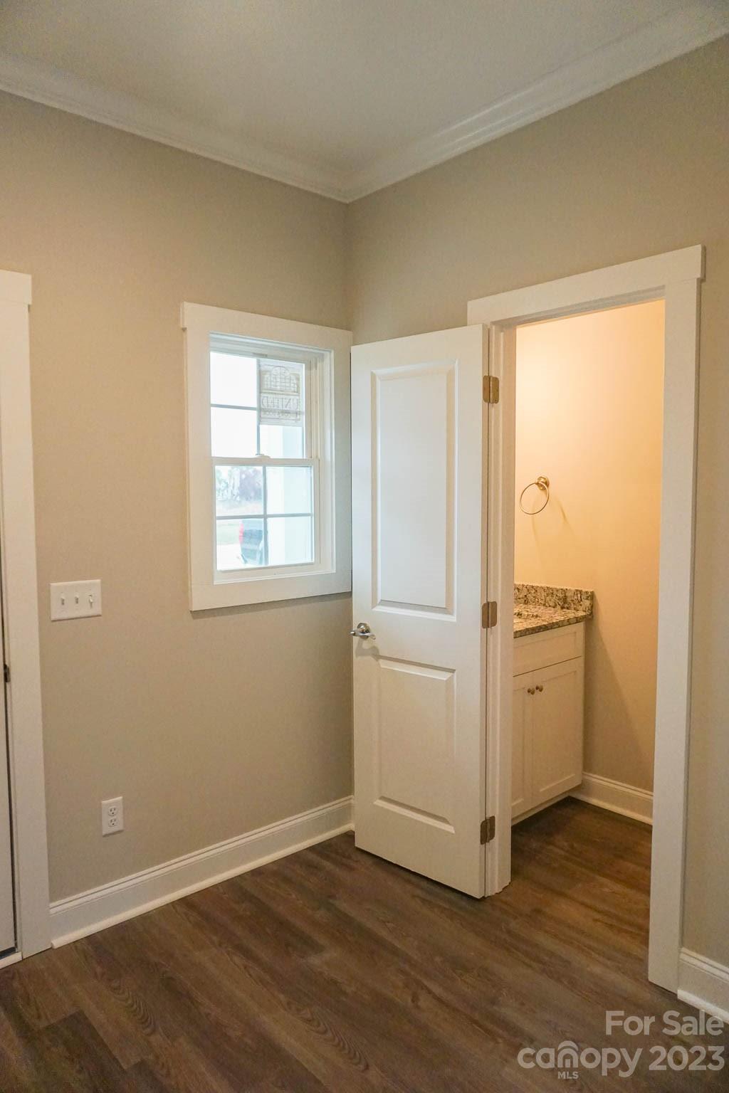 2526 Snow Creek Road NE