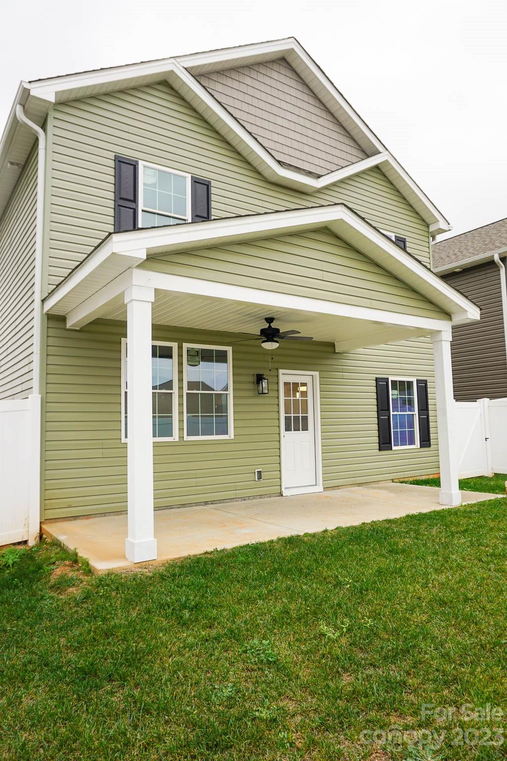 2526 Snow Creek Road NE