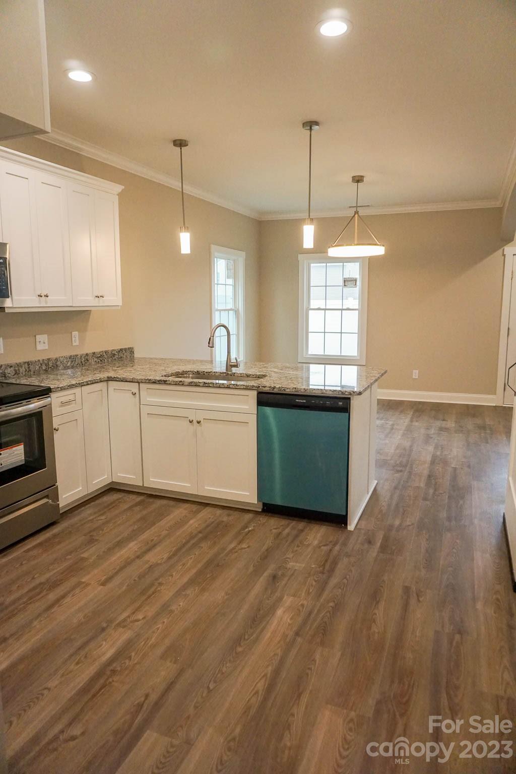 2526 Snow Creek Road NE