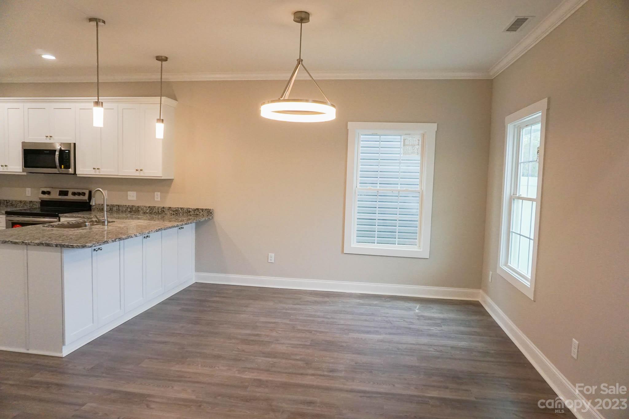 2526 Snow Creek Road NE