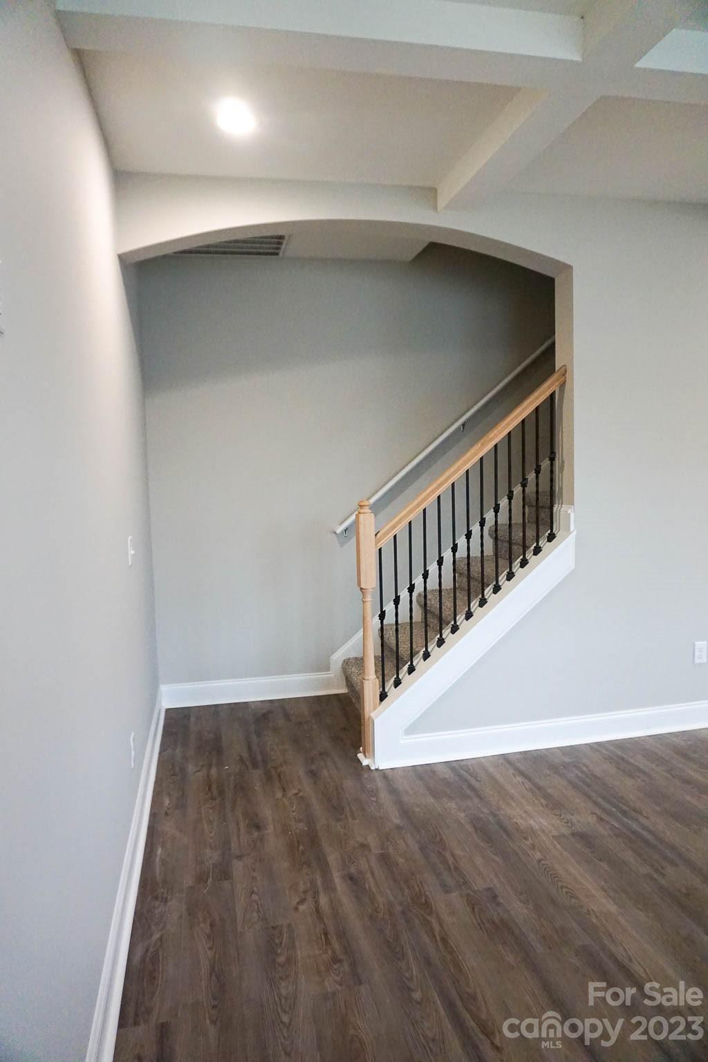 2526 Snow Creek Road NE