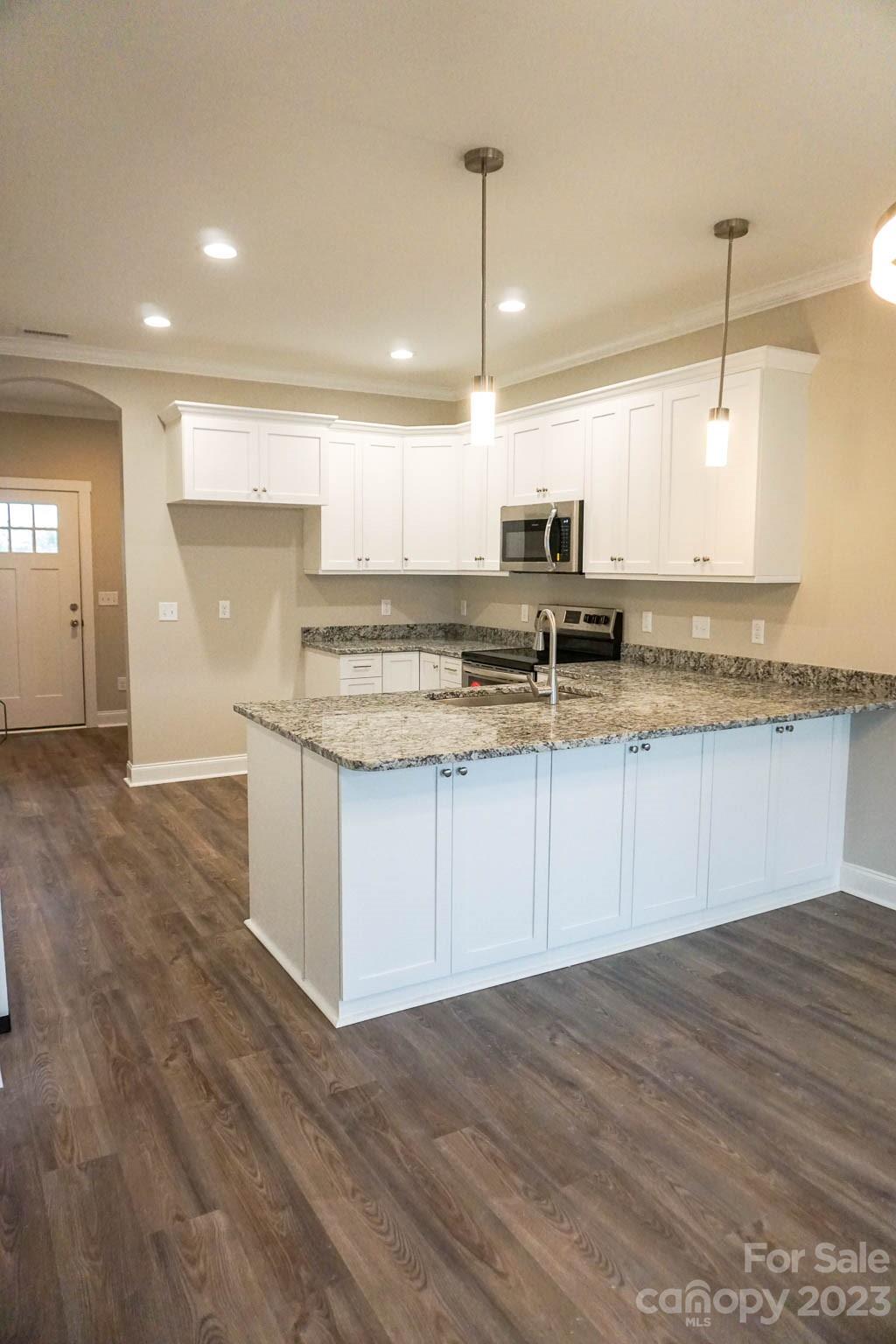 2526 Snow Creek Road NE