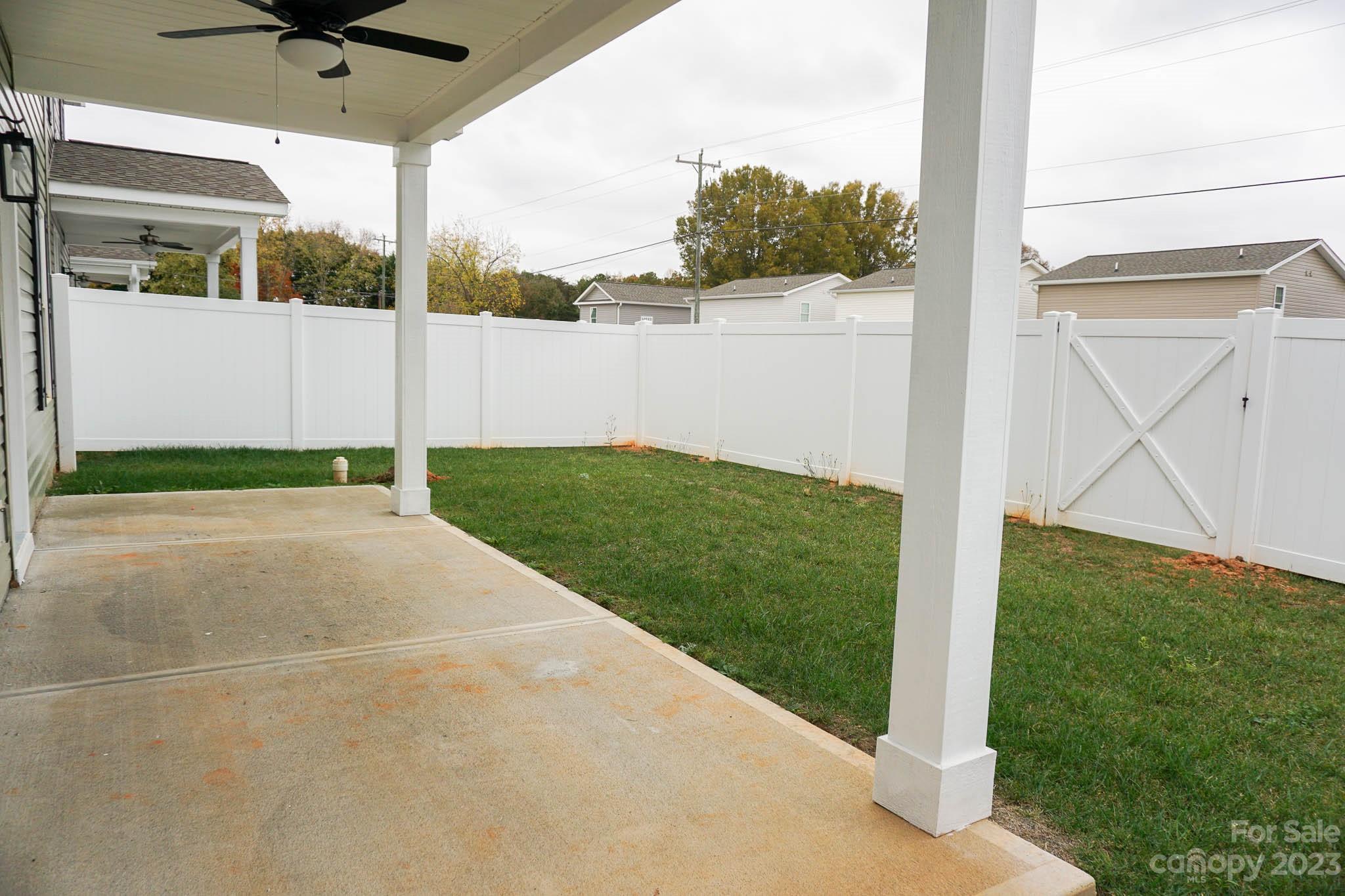 2526 Snow Creek Road NE