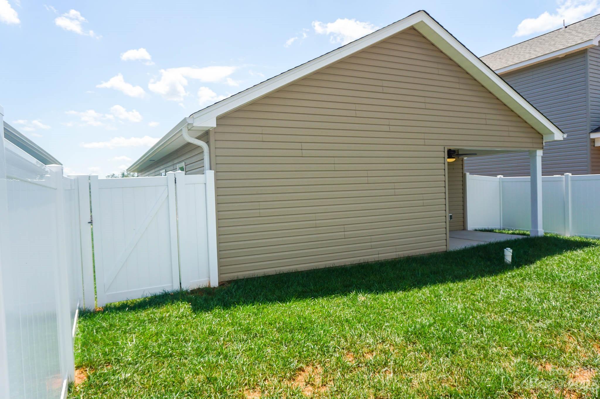 2550 Snow Creek Road NE