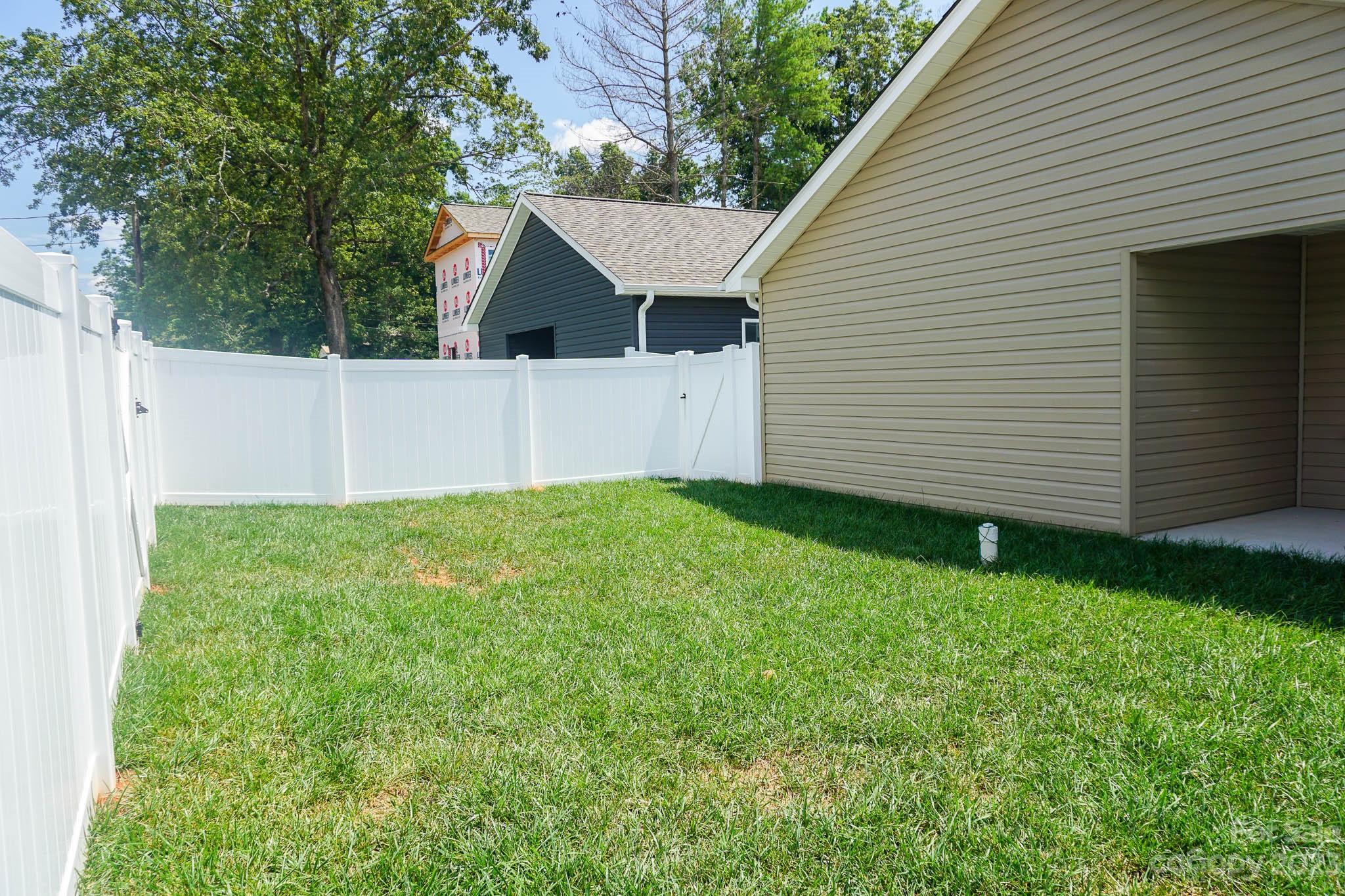 2550 Snow Creek Road NE