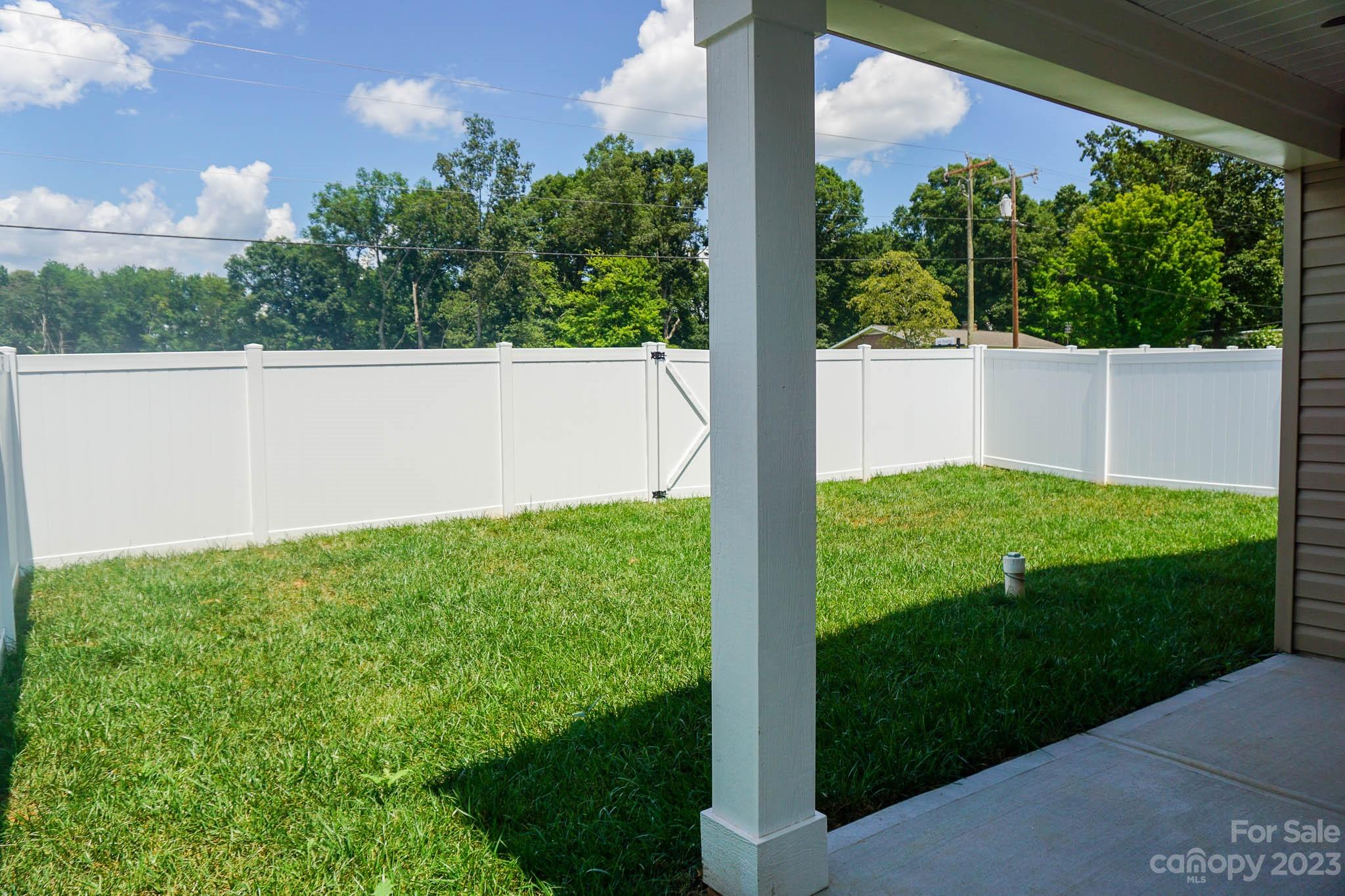 2550 Snow Creek Road NE